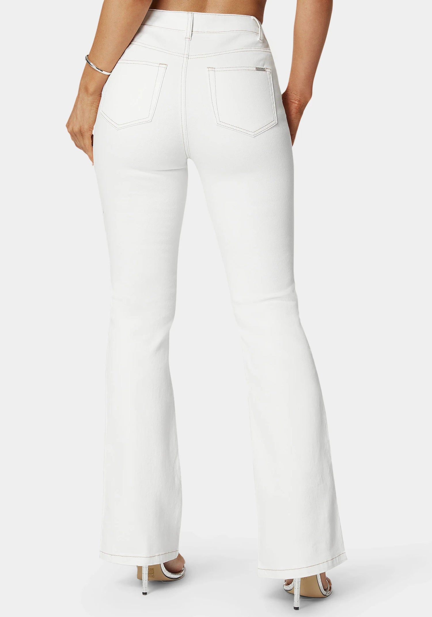 Bebe_White High Waist Embellished Flared Leg Jeans_7swd0188be_Soft White Wash_03