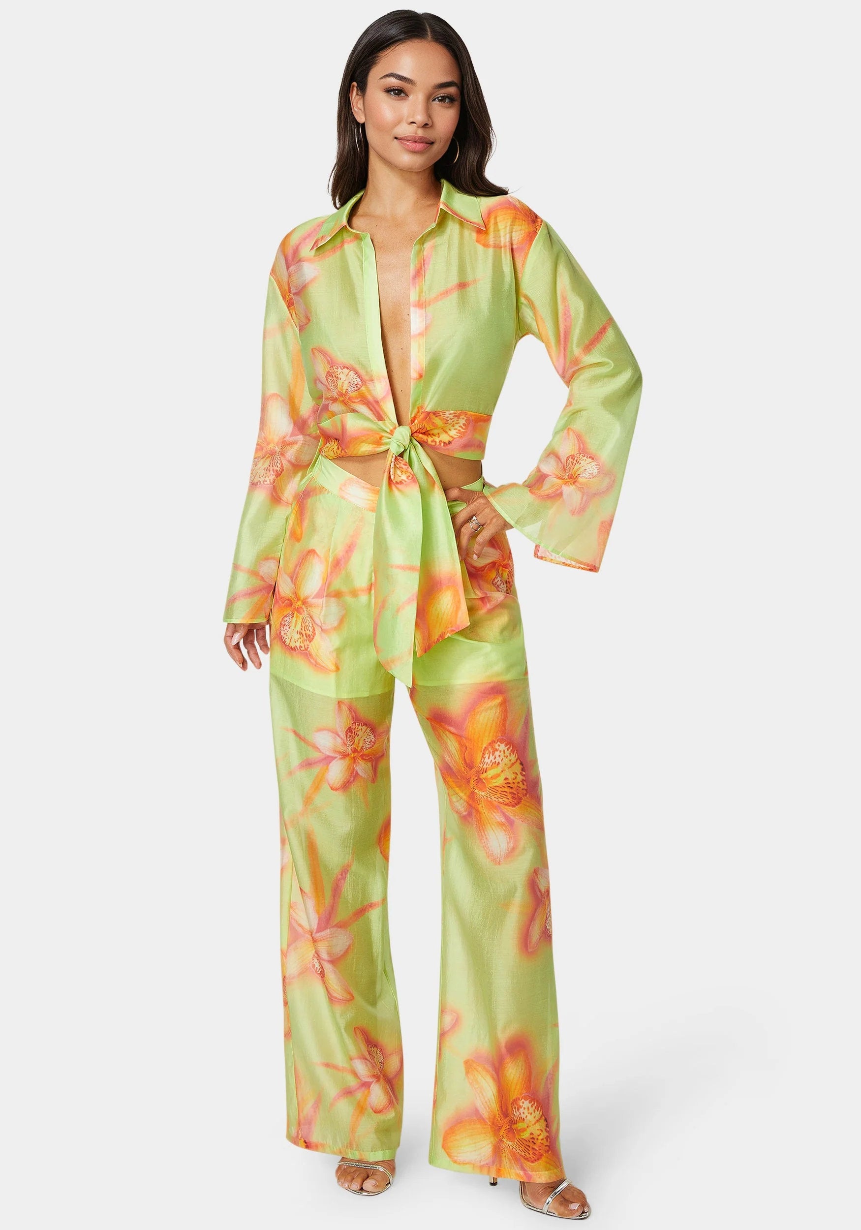 Bebe_Front Tie Flowy Blouse_7swl0228be_Orchid Splash Print_02