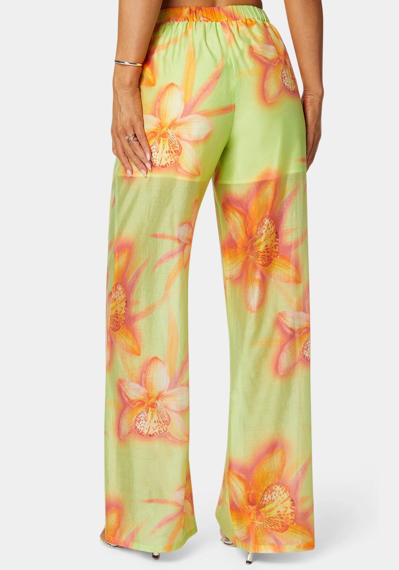 Bebe_High Waist Wide Leg Pull on Pant_7swp0357be_Orchid Splash Print_03