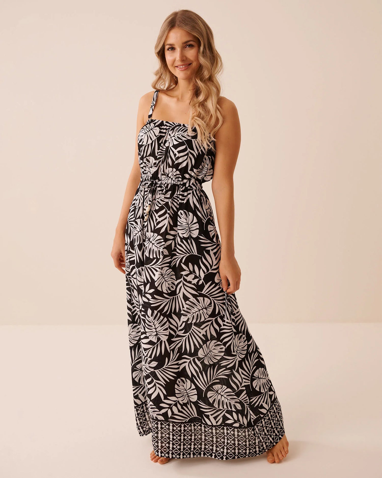La Vie en Rose Black Beauty Grace Bay Placeme Women Tropical Gauze Maxi Dress SKU: 80300135_P00509 Image 01