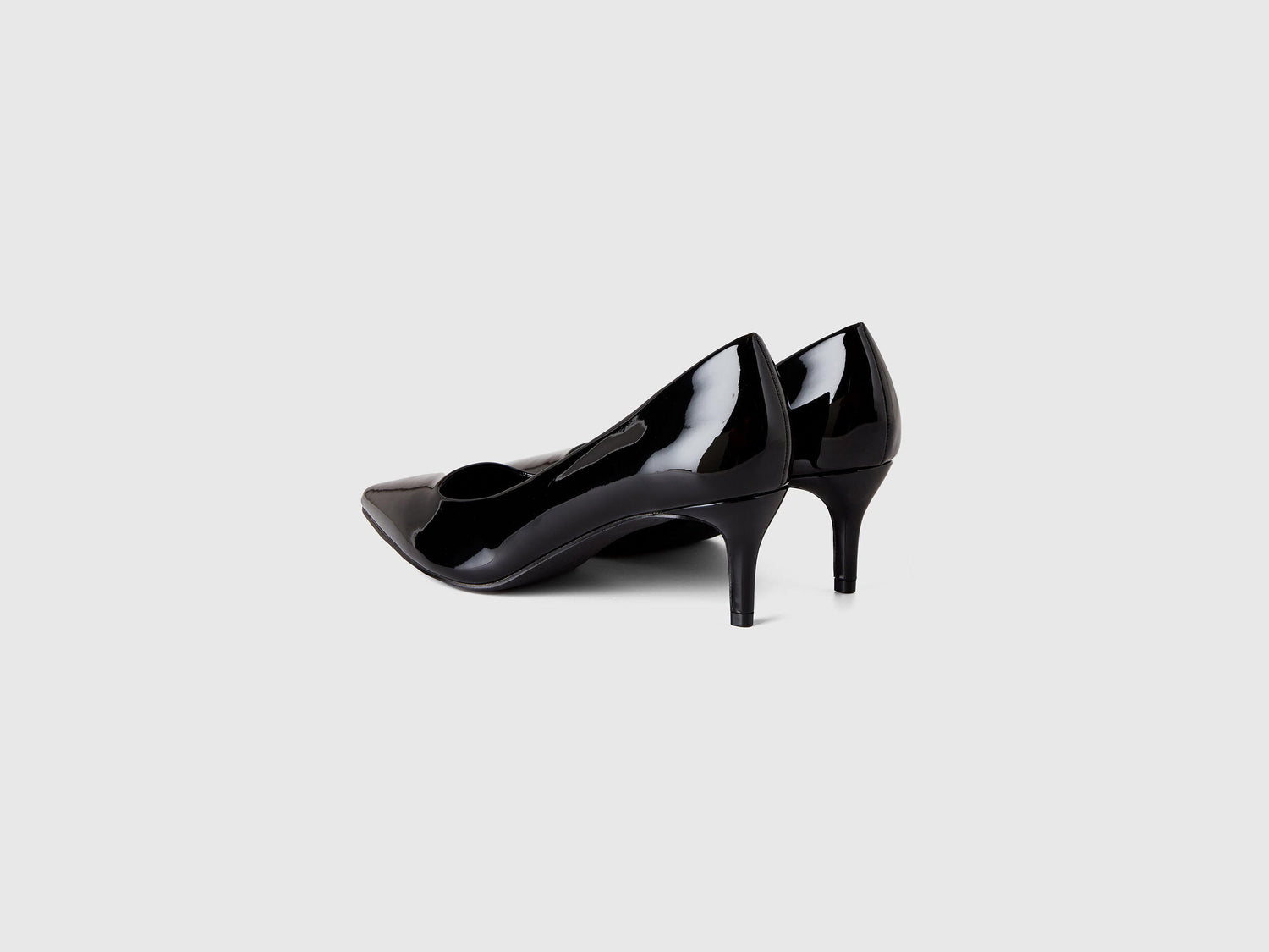 Black Pumps With Patent Heels_81A8DD02P_100_03