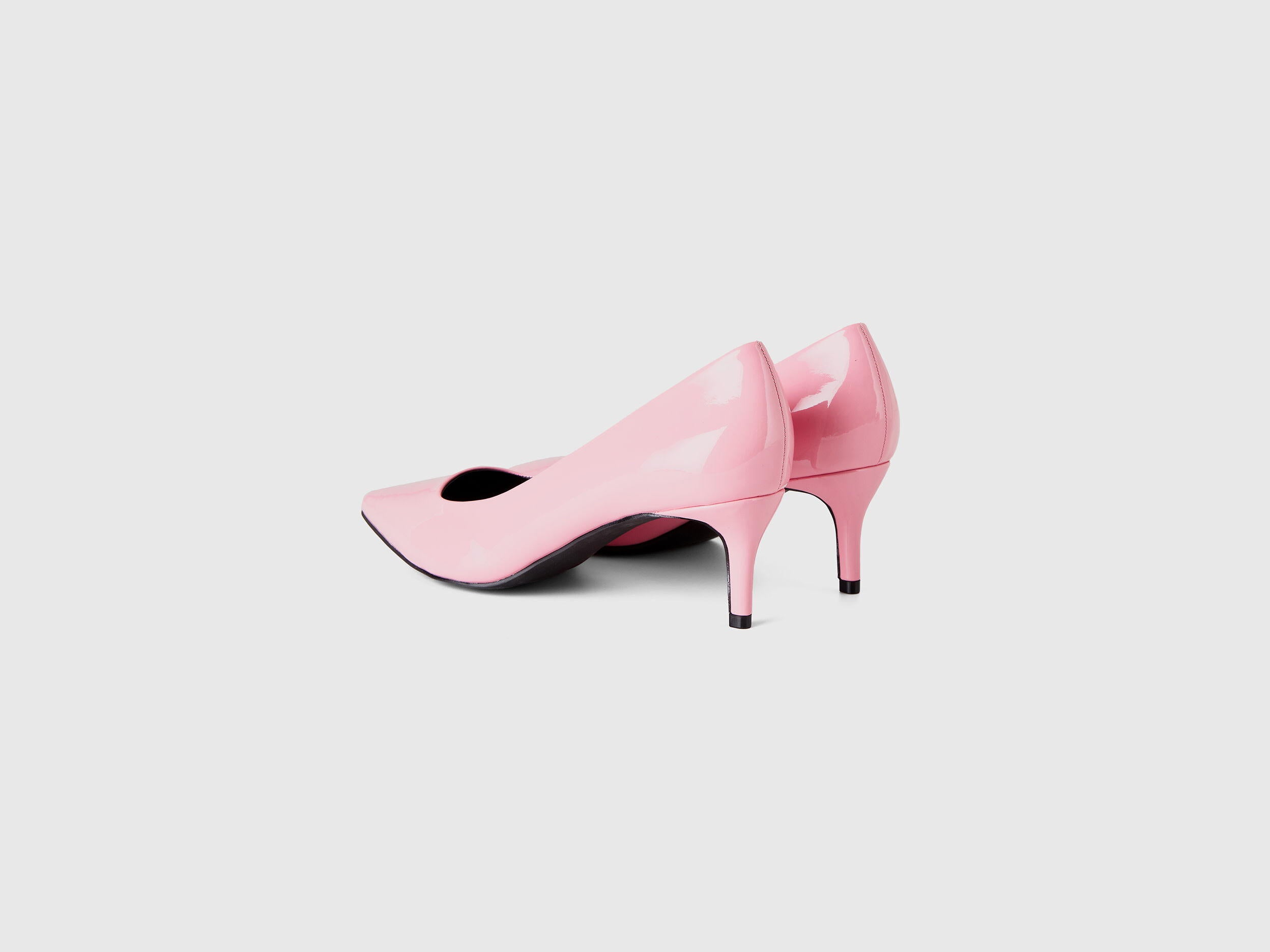 Pink Pumps With Patent Leather Heels_81A8DD02P_38E_03