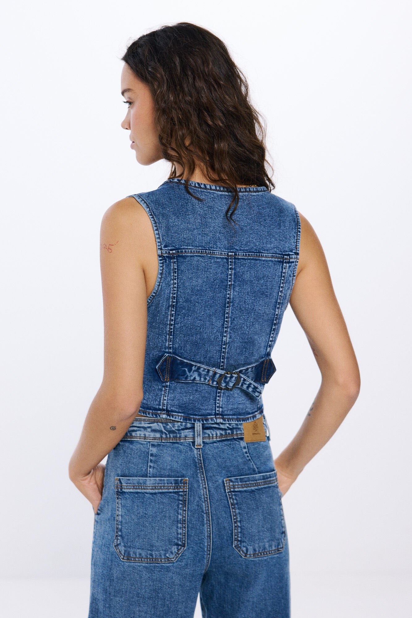 Springfield_Cowboy Vest_8419281_14_03