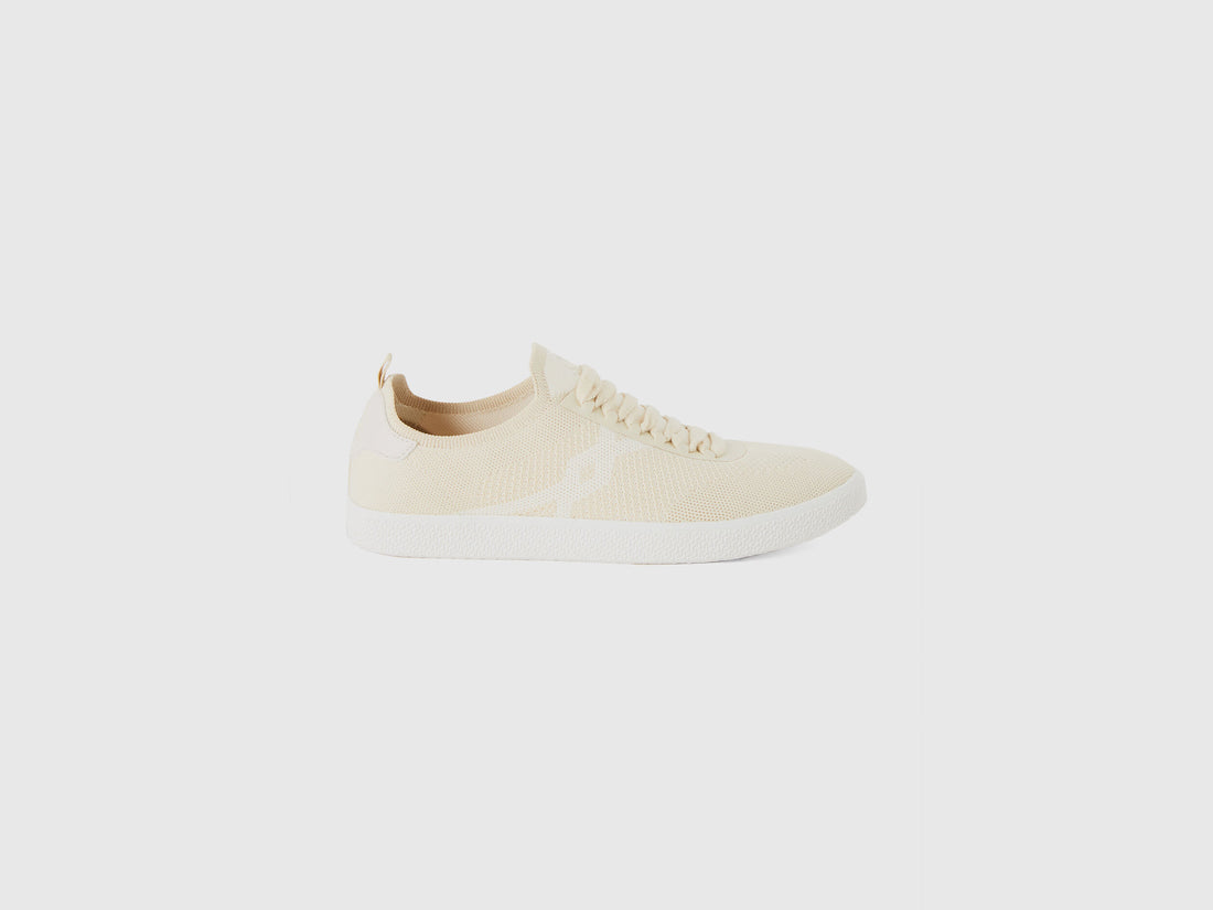Creamy White And Beige Lightweight Sneakers_852Ndd02Z_0Z3_01