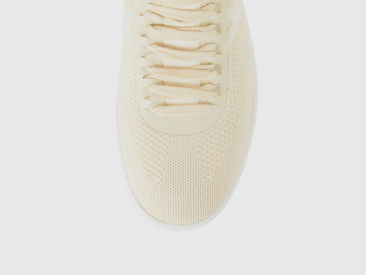 Creamy White And Beige Lightweight Sneakers_852Nud02D_0Z3_04