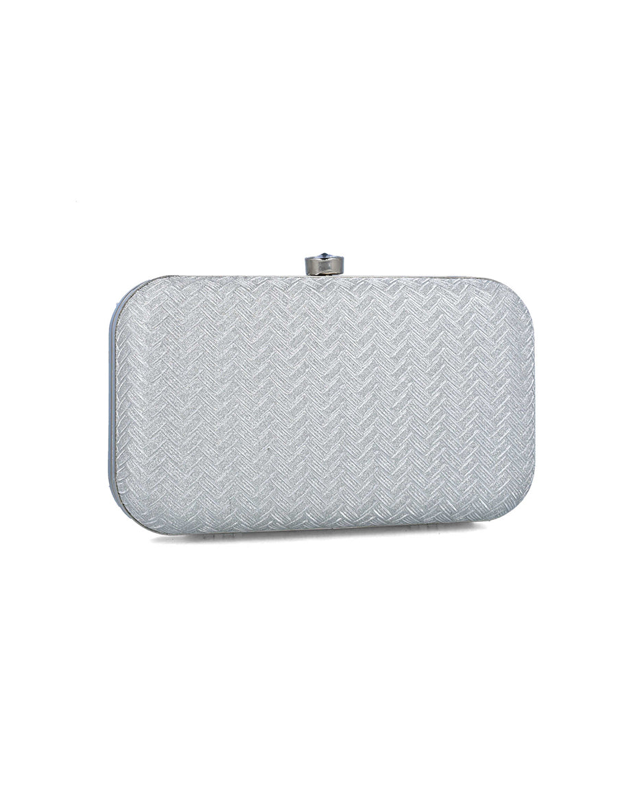 Silver Clutch With Zig-Zag Design_85495_09_02