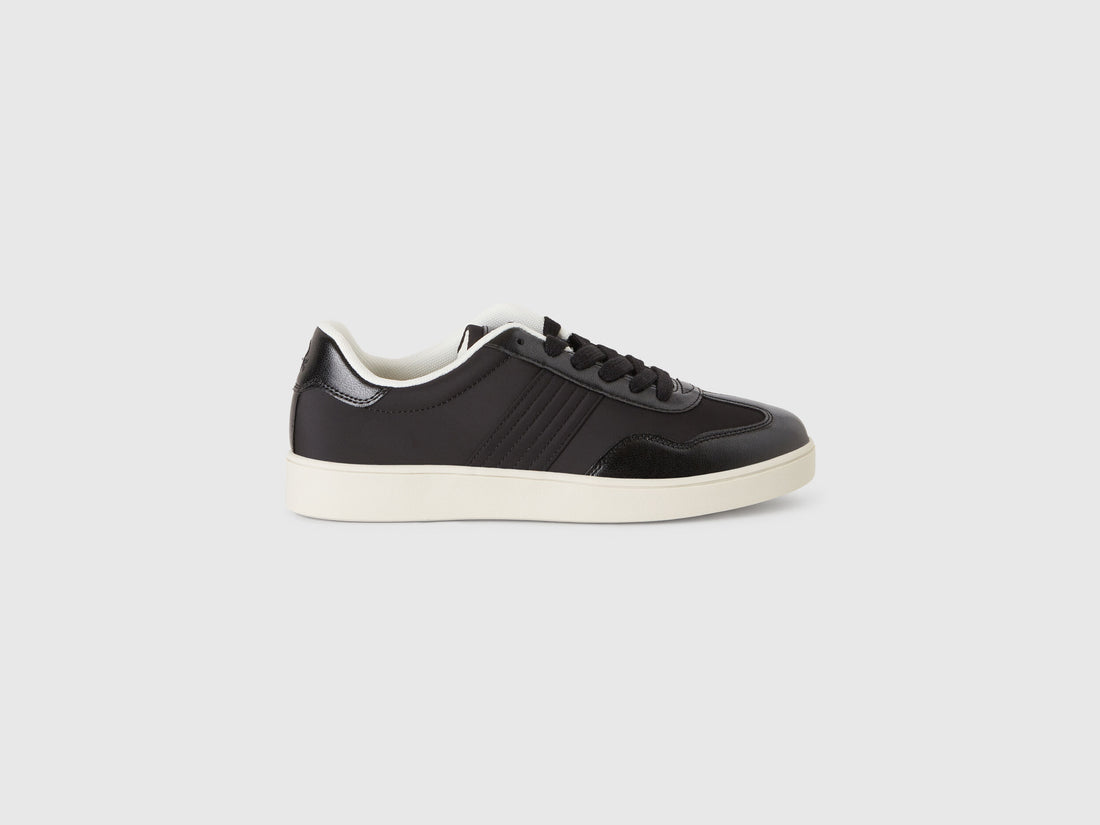 Benetton_Black_Low-Top Sneakers with Knit Stitch Blend_86BXDD03S_100_01