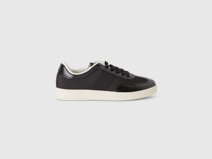 Benetton_Black_Low-Top Sneakers with Knit Stitch Blend_86BXDD03S_100_01
