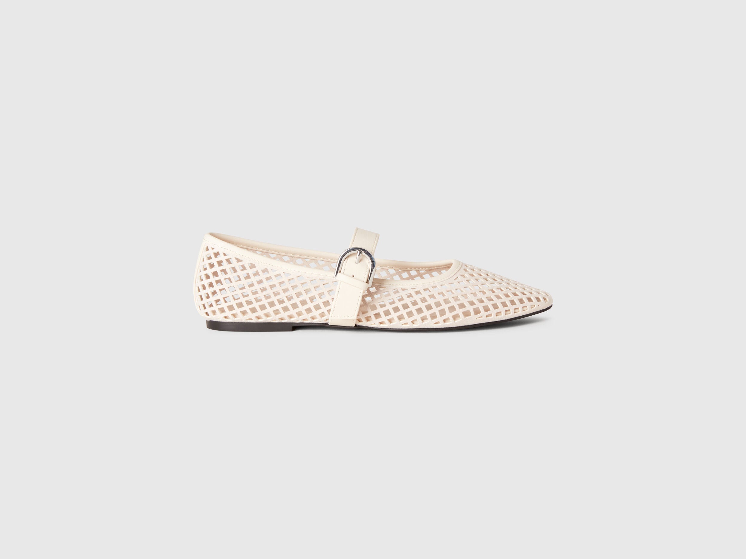 Benetton_Mesh Flats_87FCDD03Q_0R2_01