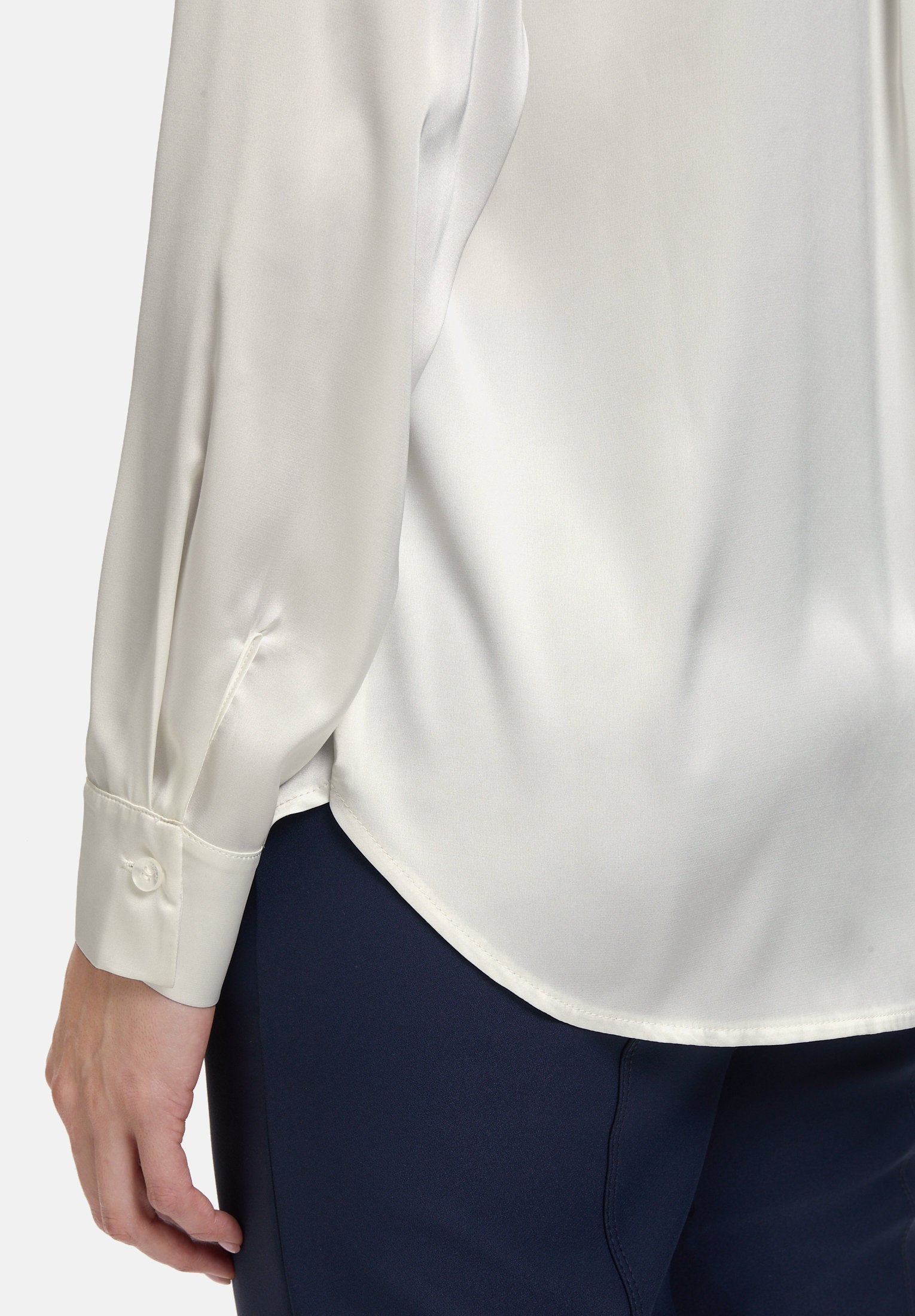 Betty Barclay_Long Blouse Long Sleeves_8800-1038_1014_07