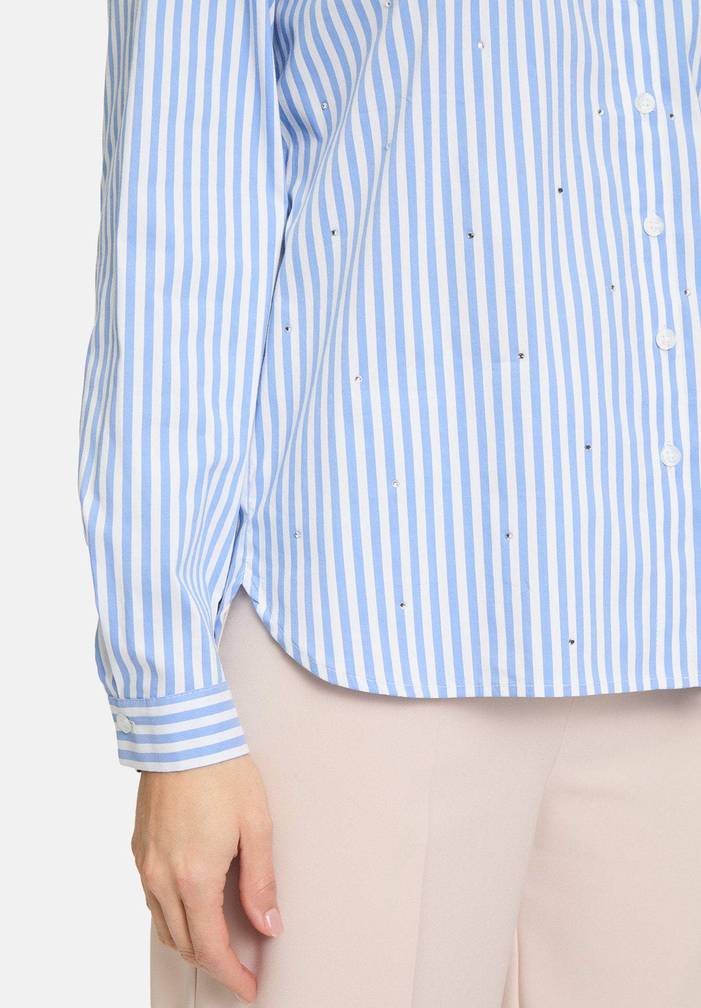 Betty Barclay_Collared Shirt Blouse_8802-1008_1880_07