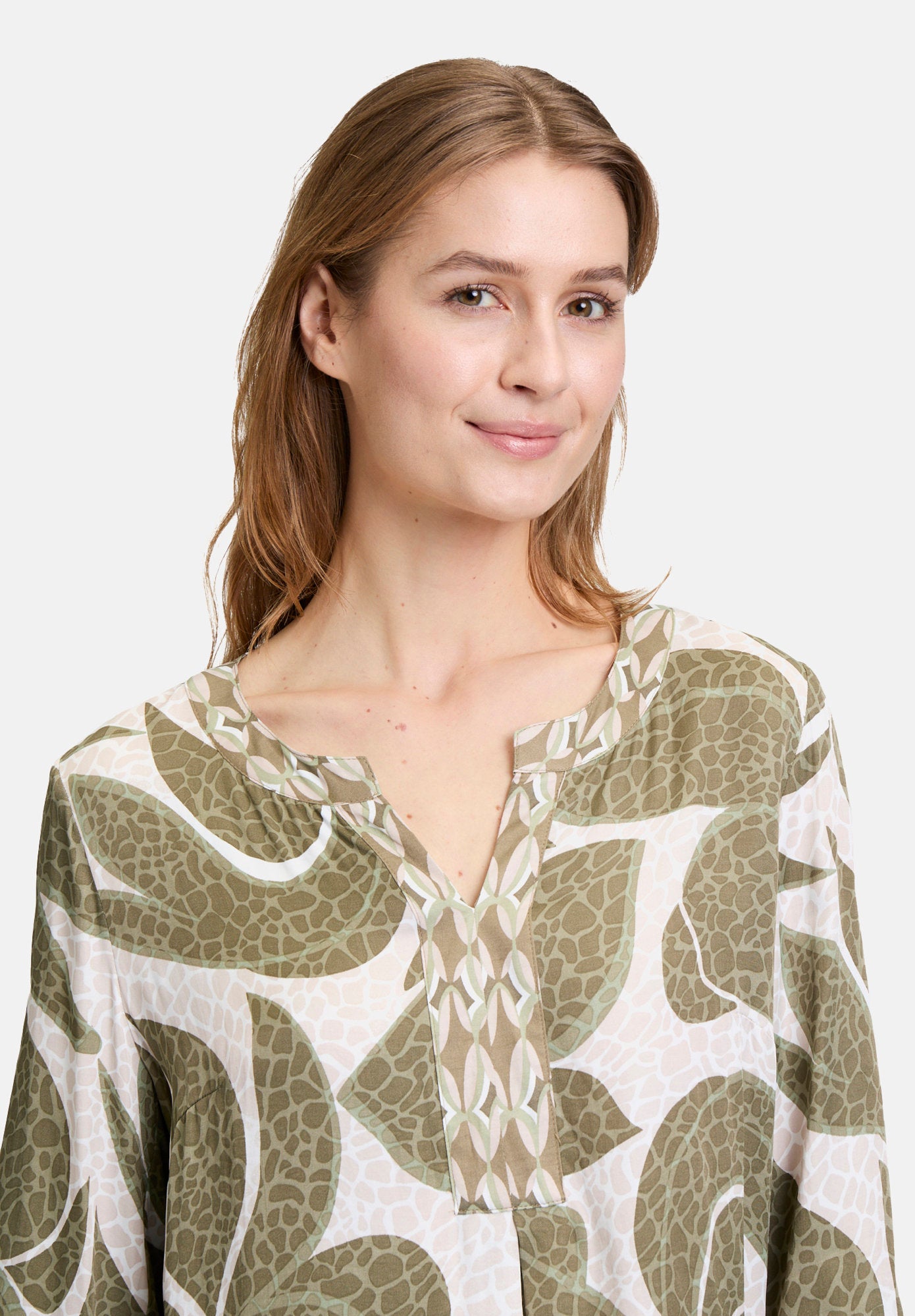 Betty Barclay_Pull-On Blouse with Pattern_8823-1132_5819_06