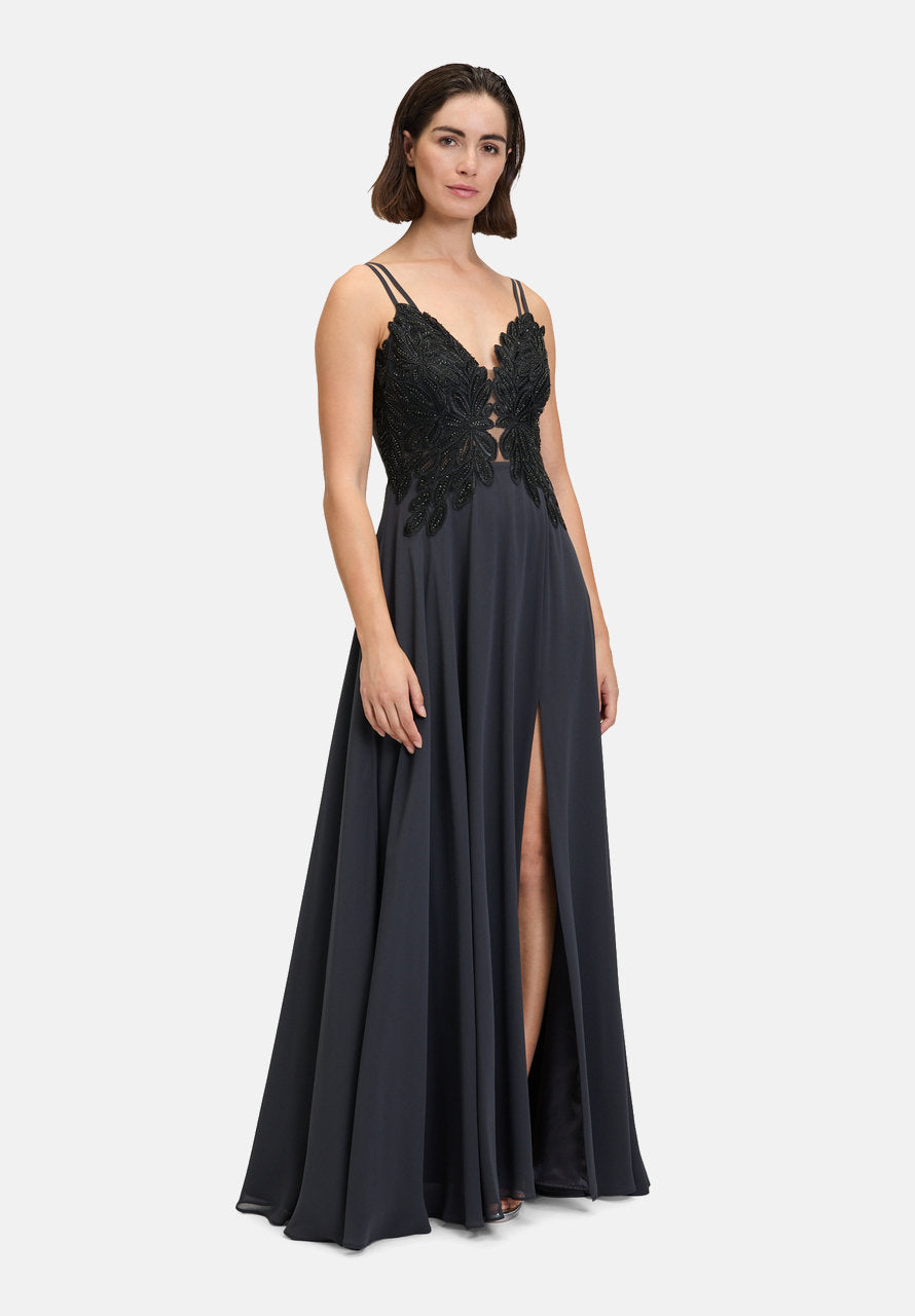 Evening Dress With Embroidery_8829-4000_9048_01