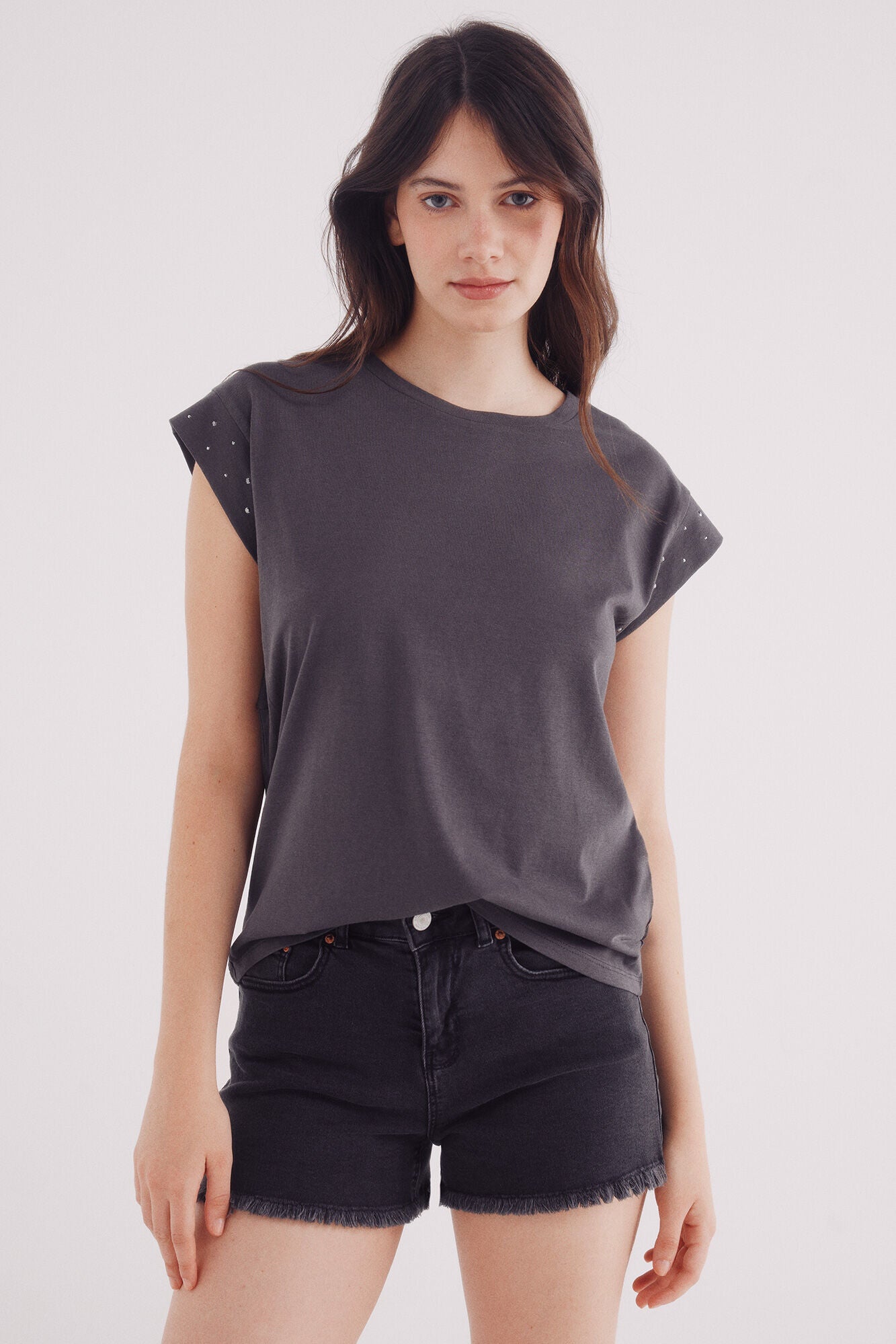 Springfield_Grey_Crystal Studded Sleeves Shirt_8862572_40_01