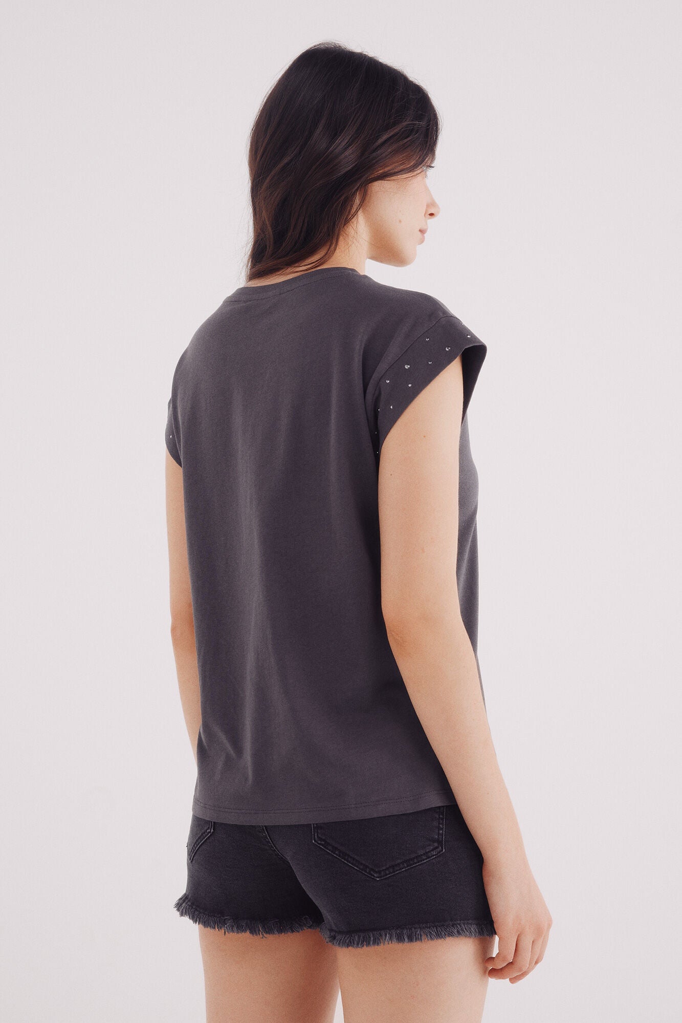 Springfield_Grey_Crystal Studded Sleeves Shirt_8862572_40_05