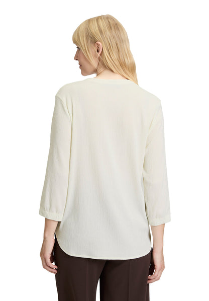 Betty Barclay_Offwhite_Slip Blouse with Structure_8909-1468_1014_03