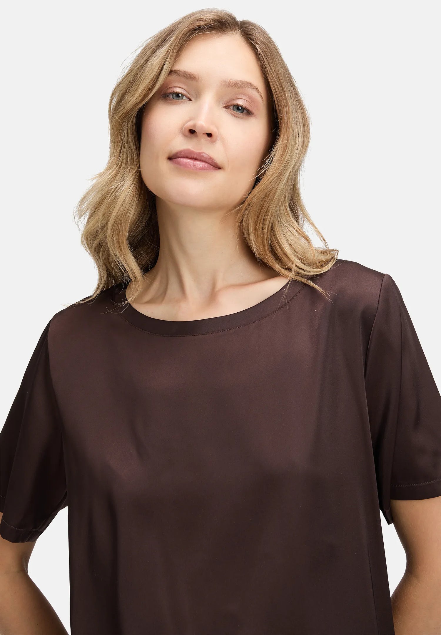 Betty Barclay_Light Maroon_Slip Blouse with Round Neck_8921-1038_7410_06
