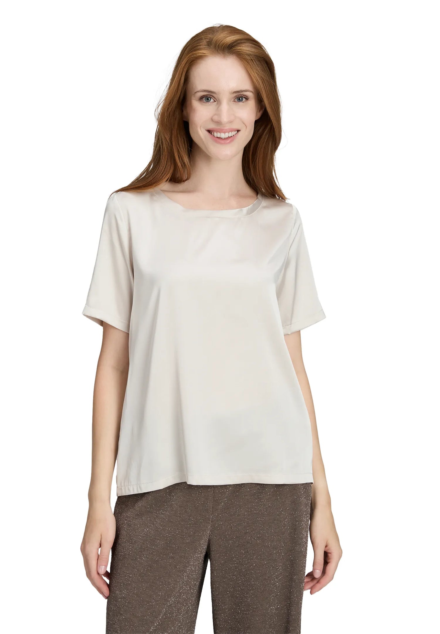 Betty Barclay_Pastel Sand_Slip Blouse with Round Neck_8921-1038_9104_01