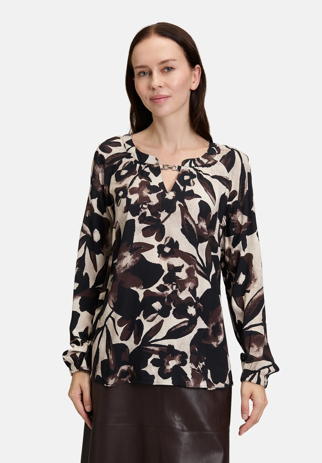 Betty Barclay_Beige/Brown_Long-Sleeved Slip Blouse_8925-1641_7875_01