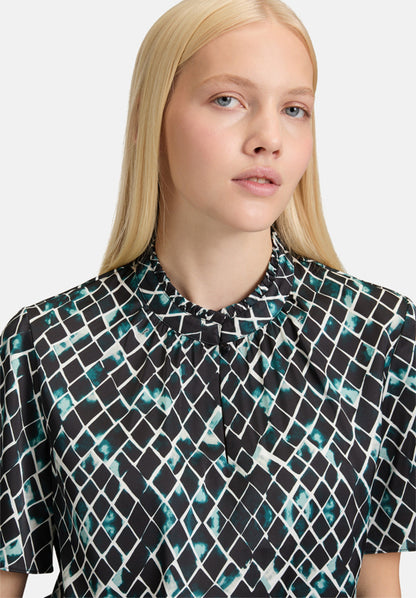 Betty Barclay_Mint/Black_Slip Blouse with Cap Sleeves_8933-3487_5809_06