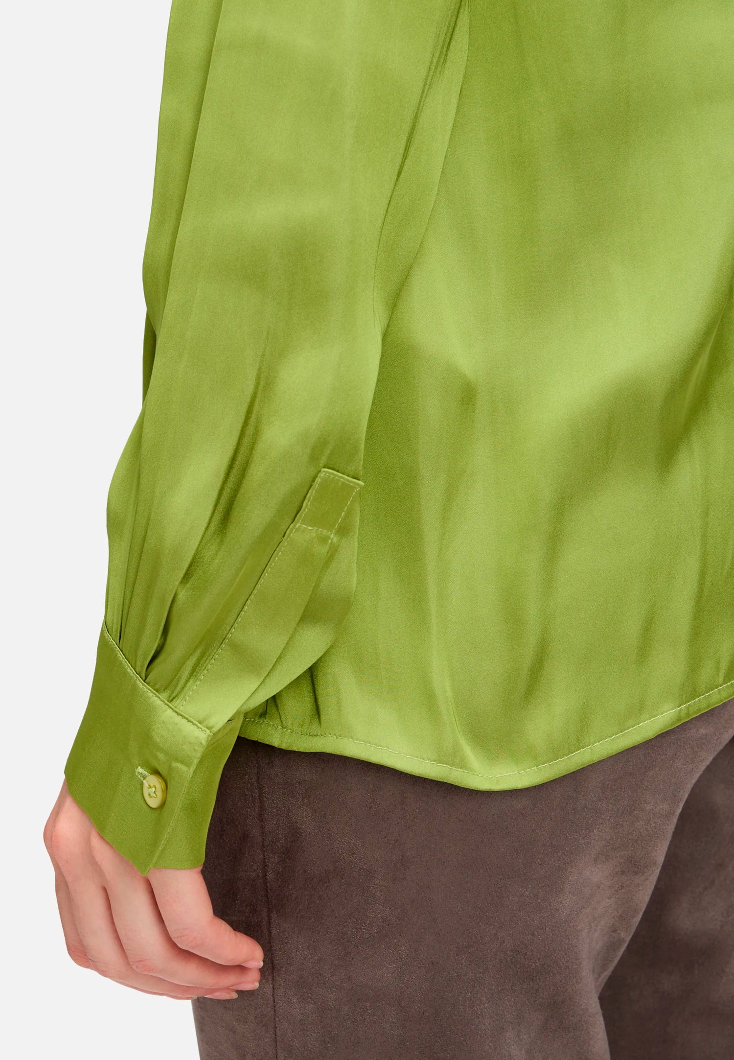 Betty Barclay_Fresh Moss_Long-Sleeved Satin Blouse_8942-1668_5436_07