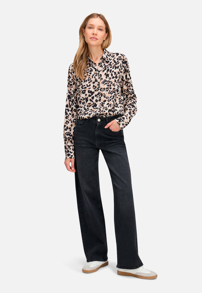 Betty Barclay_Beige/Black_Printed Shirt Blouse_8944-3212_7898_02