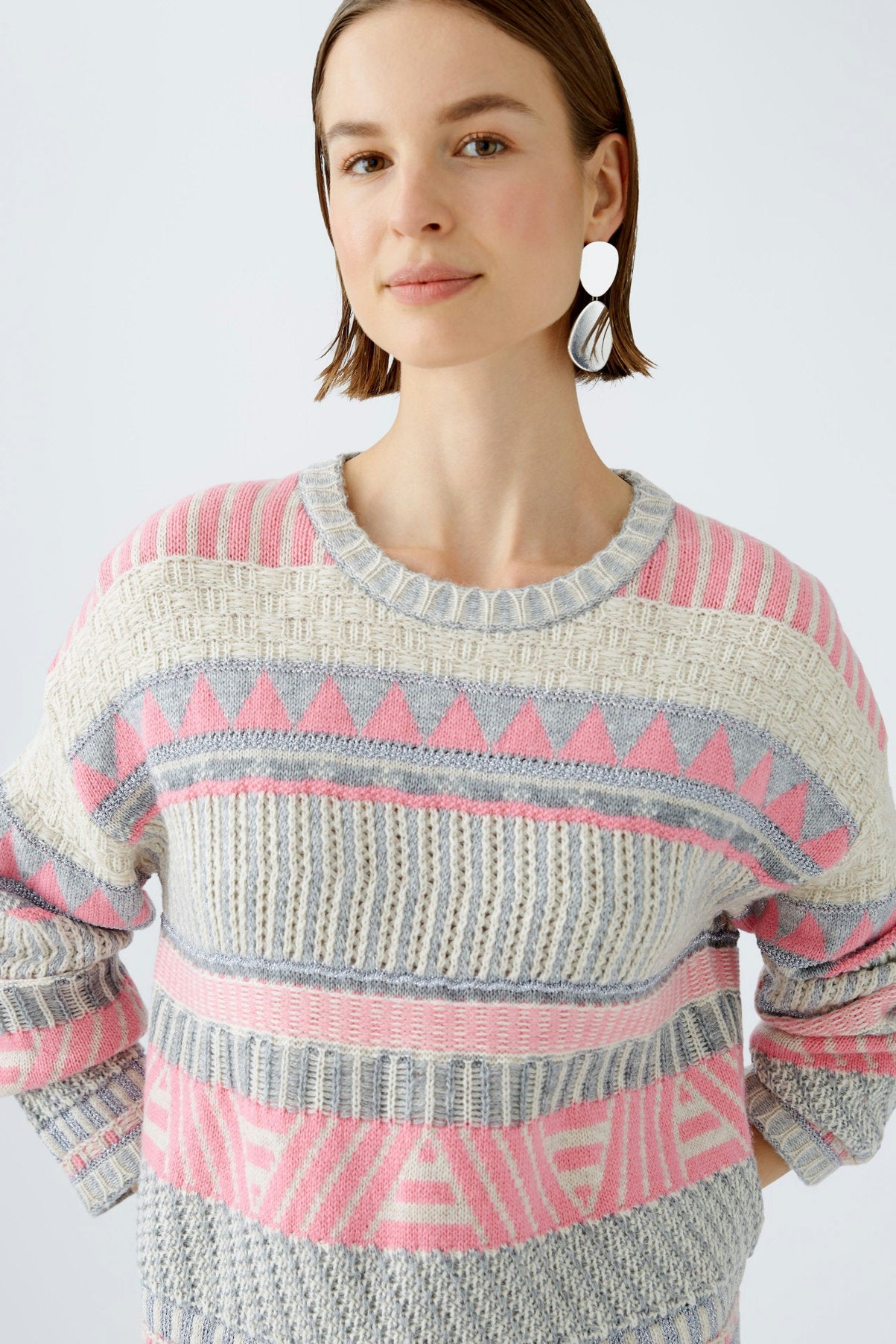 Pullover With Bright Yarn_89590_0910_02