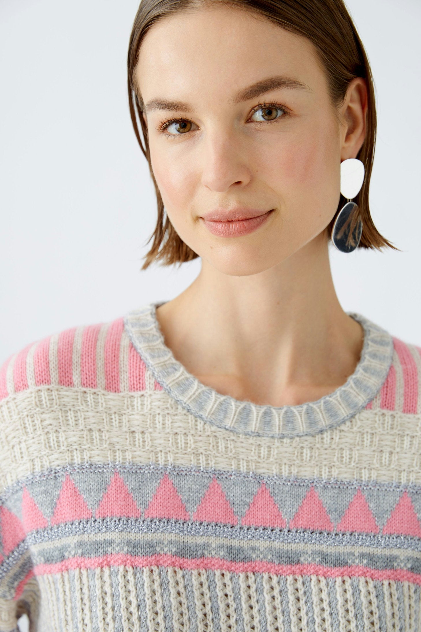 Pullover With Bright Yarn_89590_0910_05