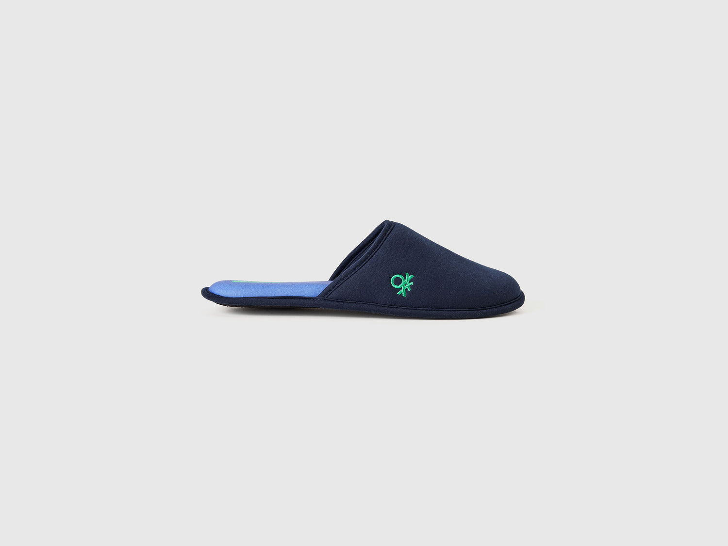 Slippers With Logo_8G5M2D010_902_01