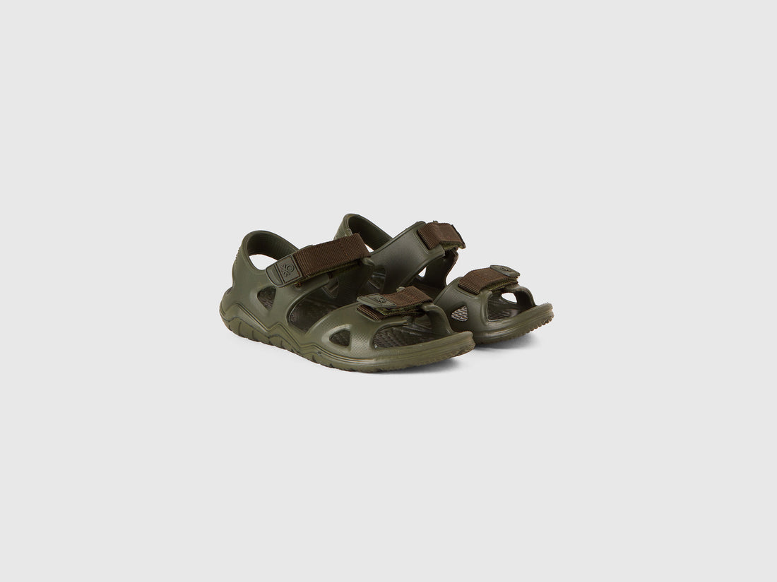 Sandals In Lightweight Rubber_8Puwcd016_35Y_02