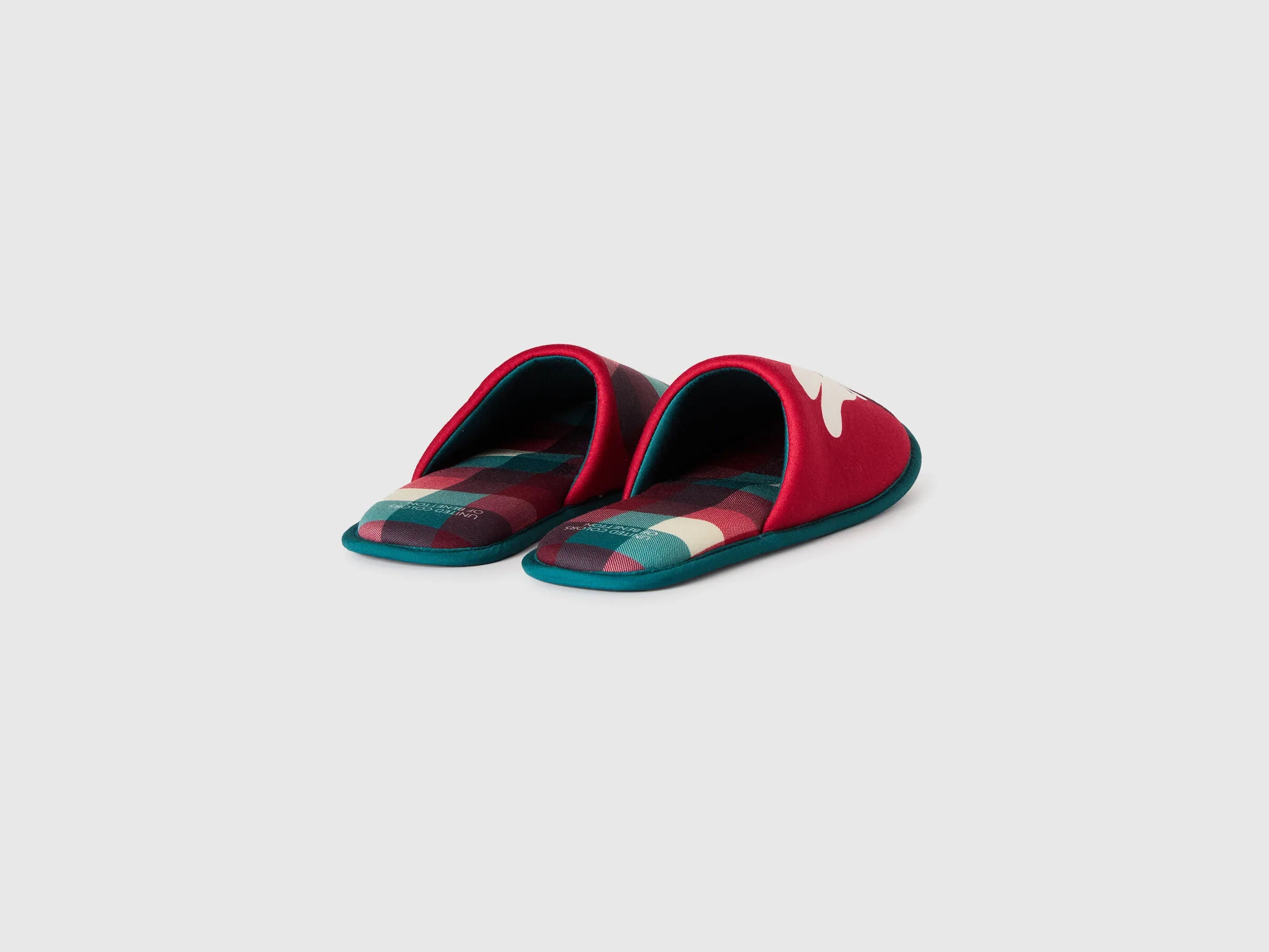 Benetton Red Men, Women ©Disney Christmas Slippers SKU: 8TKB2D01B_902 Image 03