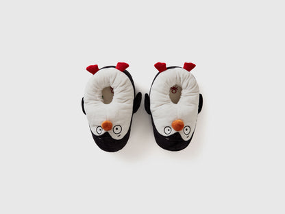 Penguin Slippers_8VFE0D01D_100_04