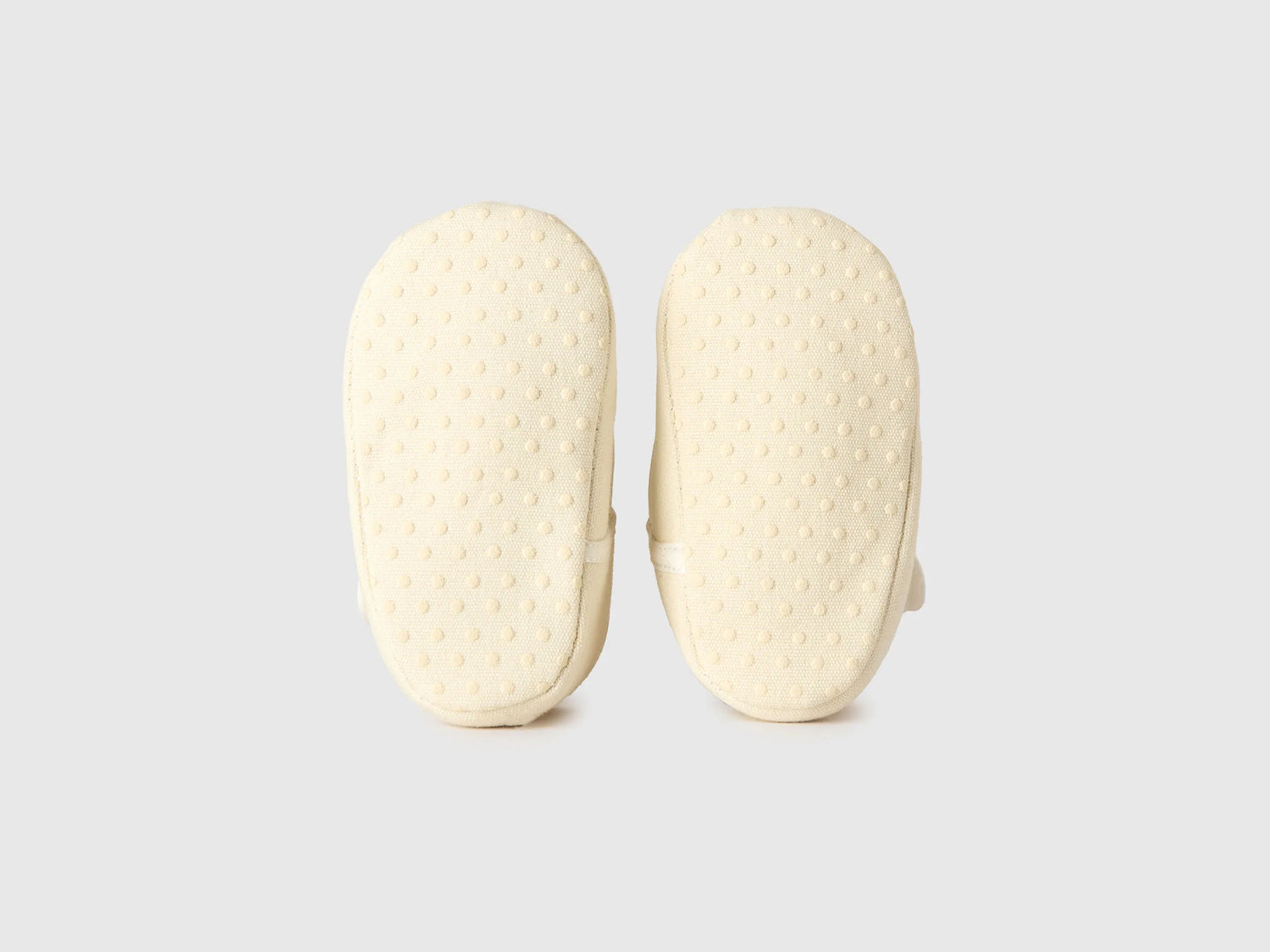 Benetton Creamy White Boys, Girls First Steps Shoes SKU: 8W59RD001_0R2 Image 03