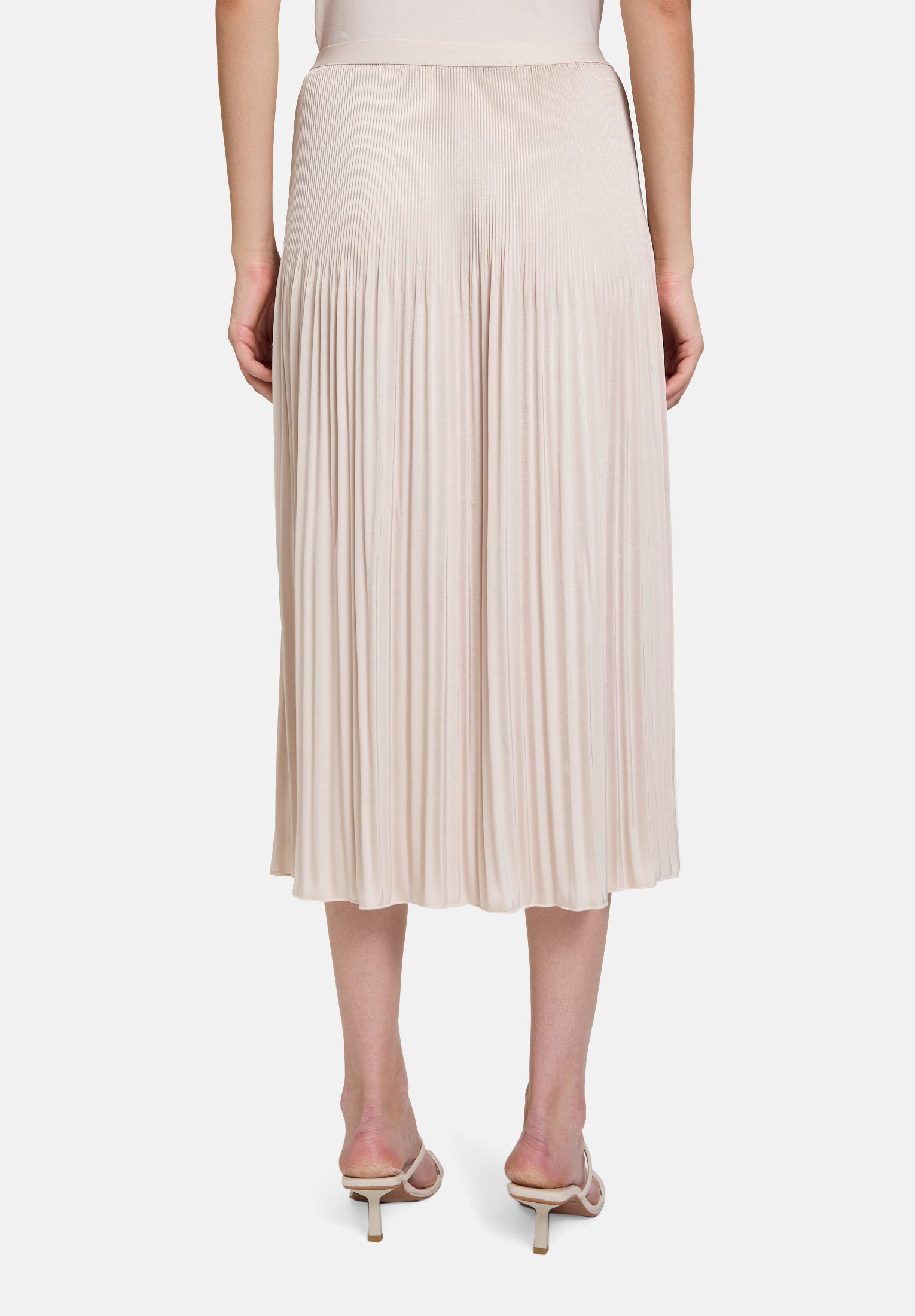 Betty Barclay_Midi Skirt with Pleats_9020-3285_1098_03