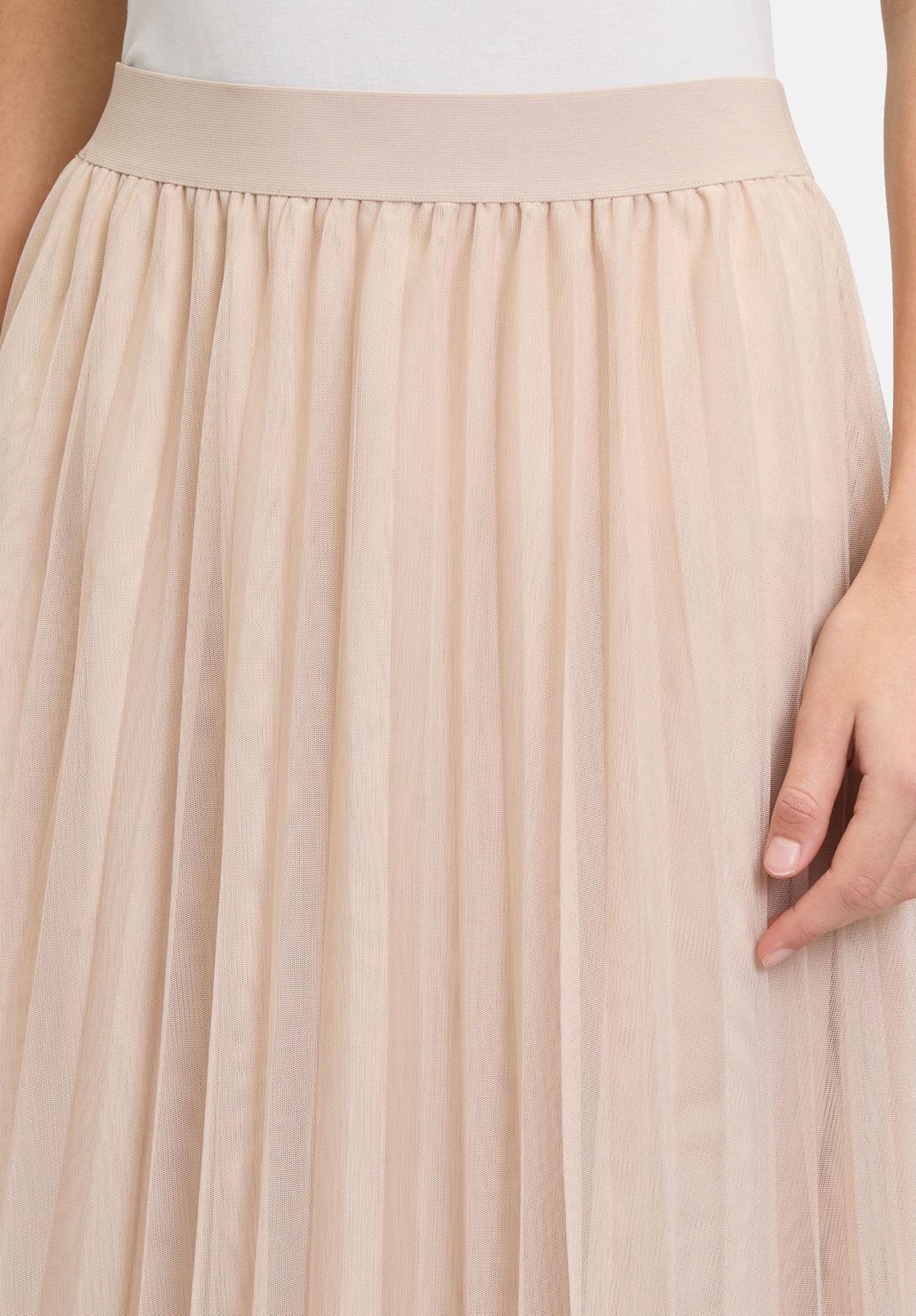 Betty Barclay_Midi Skirt with Pleats_9022-3303_1098_06