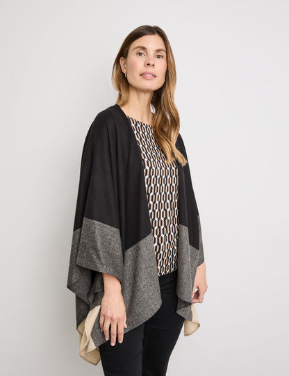 Fashionable Cape With Color Block Design_905003-72002_1091_05