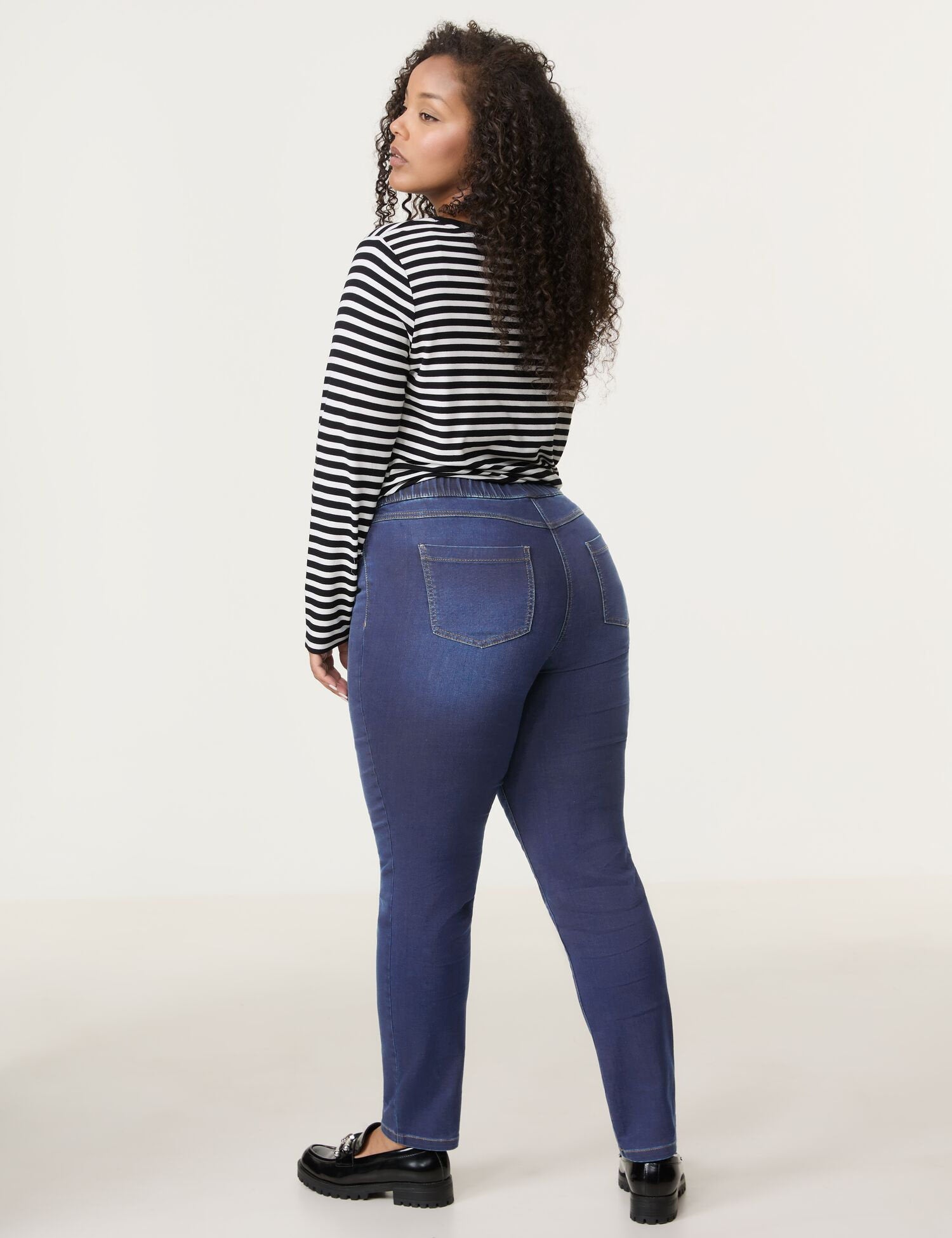 Lucy Stretch Denim Jeggings_920970-29155_8979_06