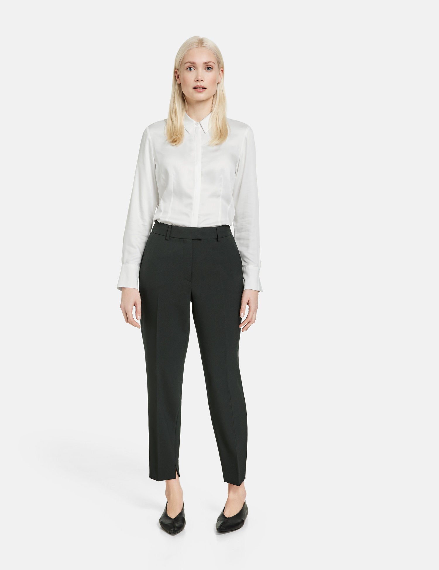 7/8-Length Pressed Pleat Trousers In A Slim Fit_920973-19899_1100_01