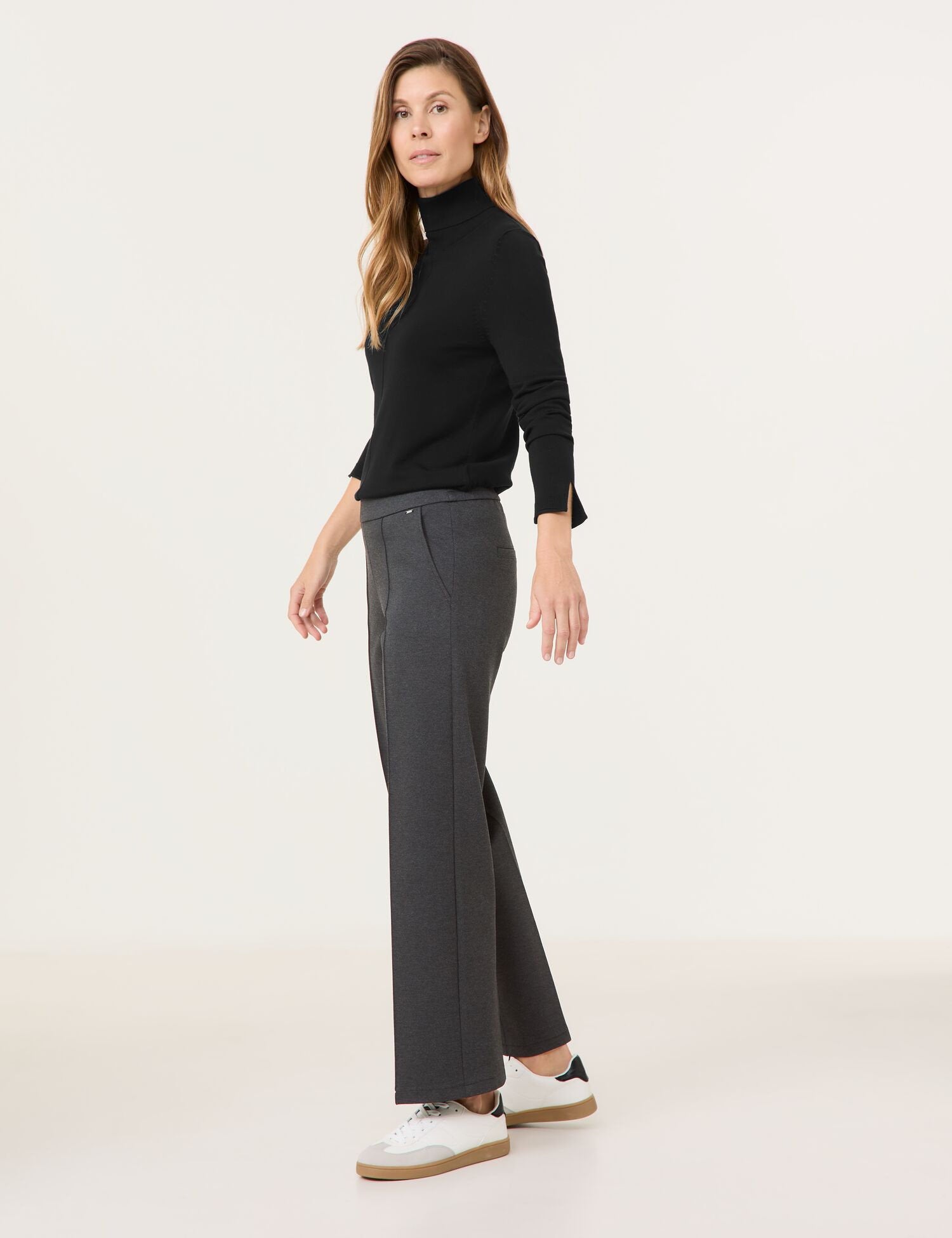 Pull-On Trousers Mirja Wide Leg_925053-66211_202690_05