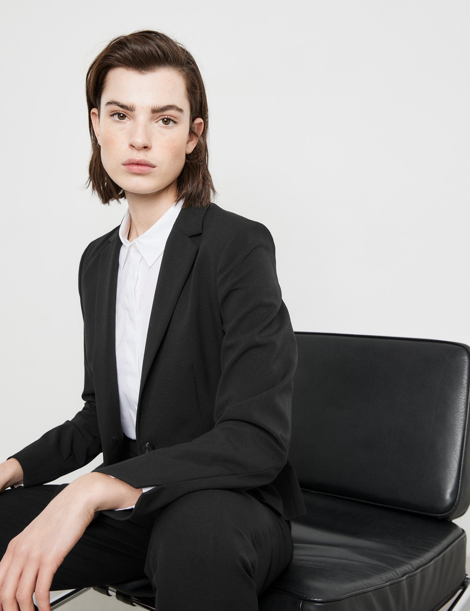 Taifun_Classic Blazer Made of Crease-Resistant Fabric_930977-19800_1100_04