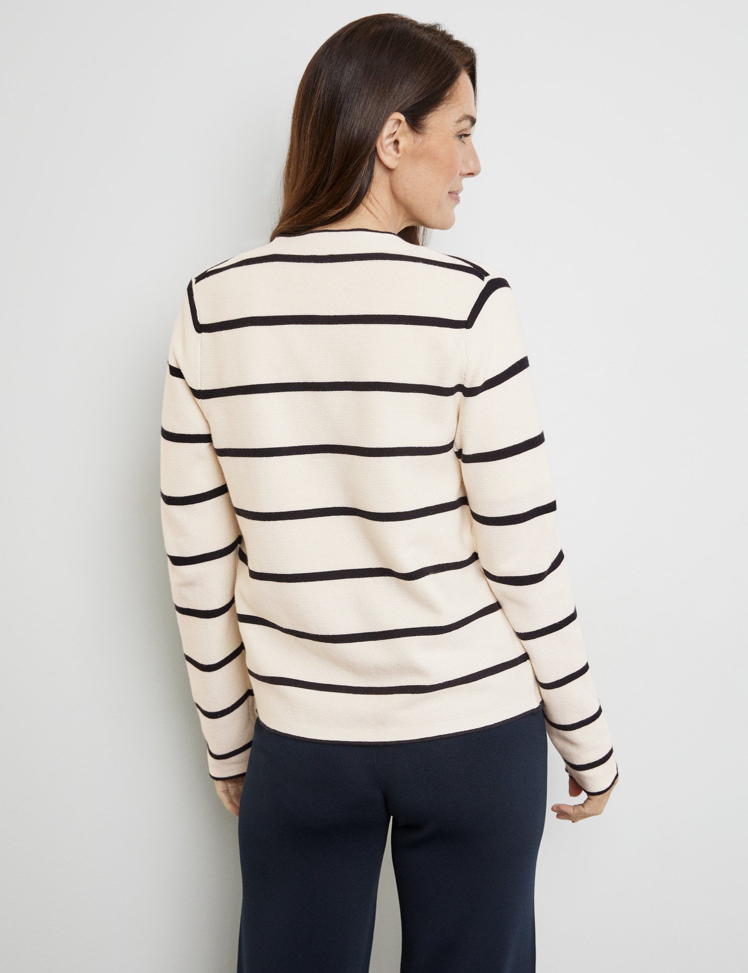 Open Cardigan In A Textured Knit_935034 44701_9082_06