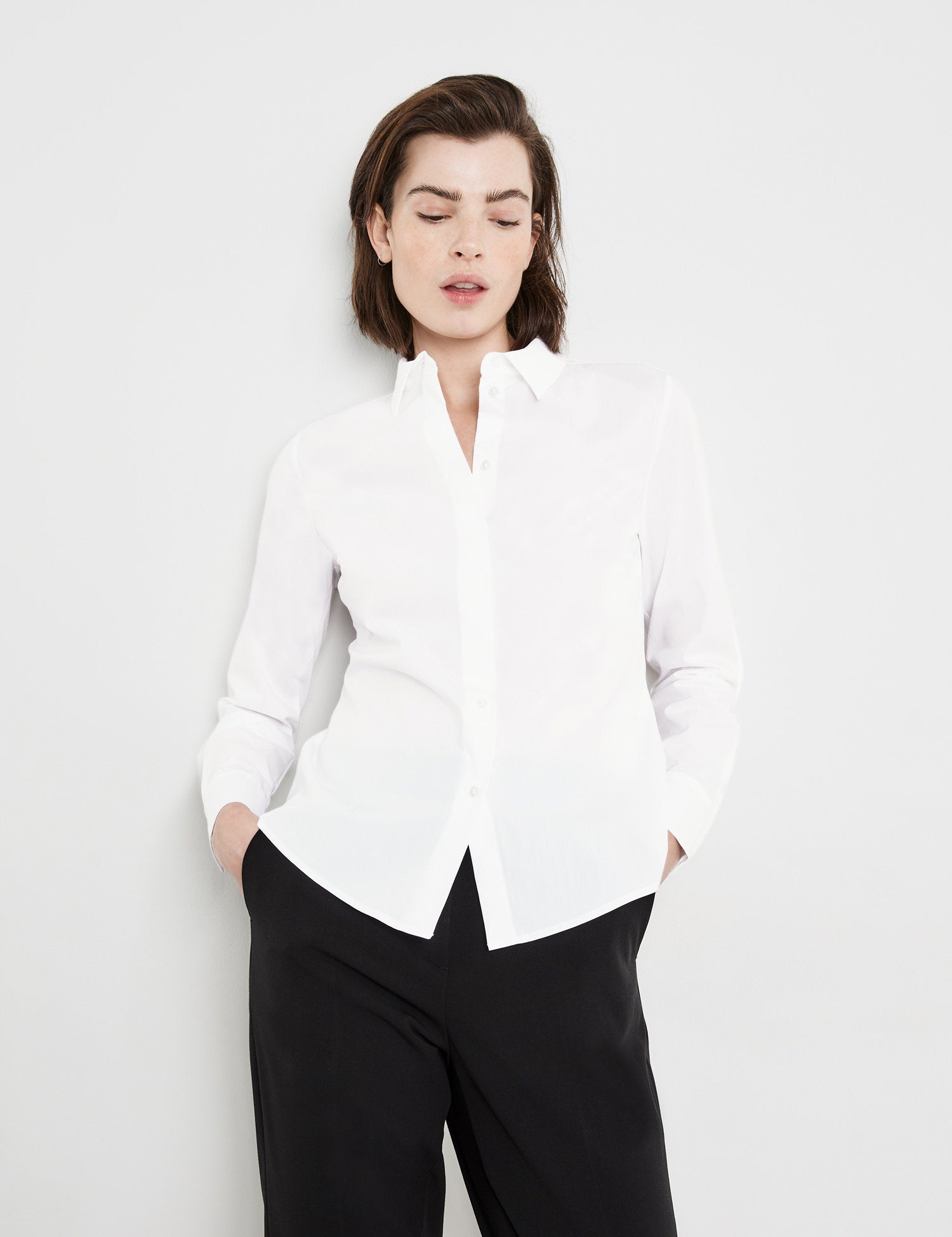 Classic Shirt Blouse in Stretch Cotton_960991-19140_9600_01