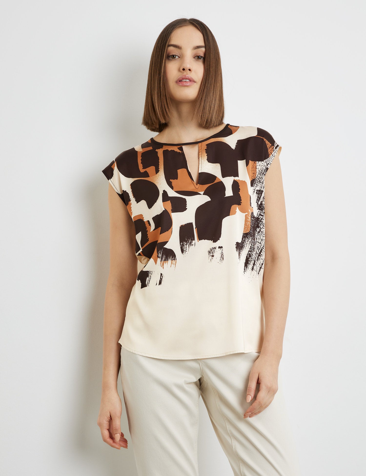 Top With A Printed Satin Front_971982-19656_9452_03