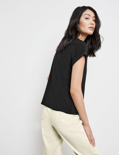 Blouse Shirt with Chiffon Overlayer_971990-19647_1100_06