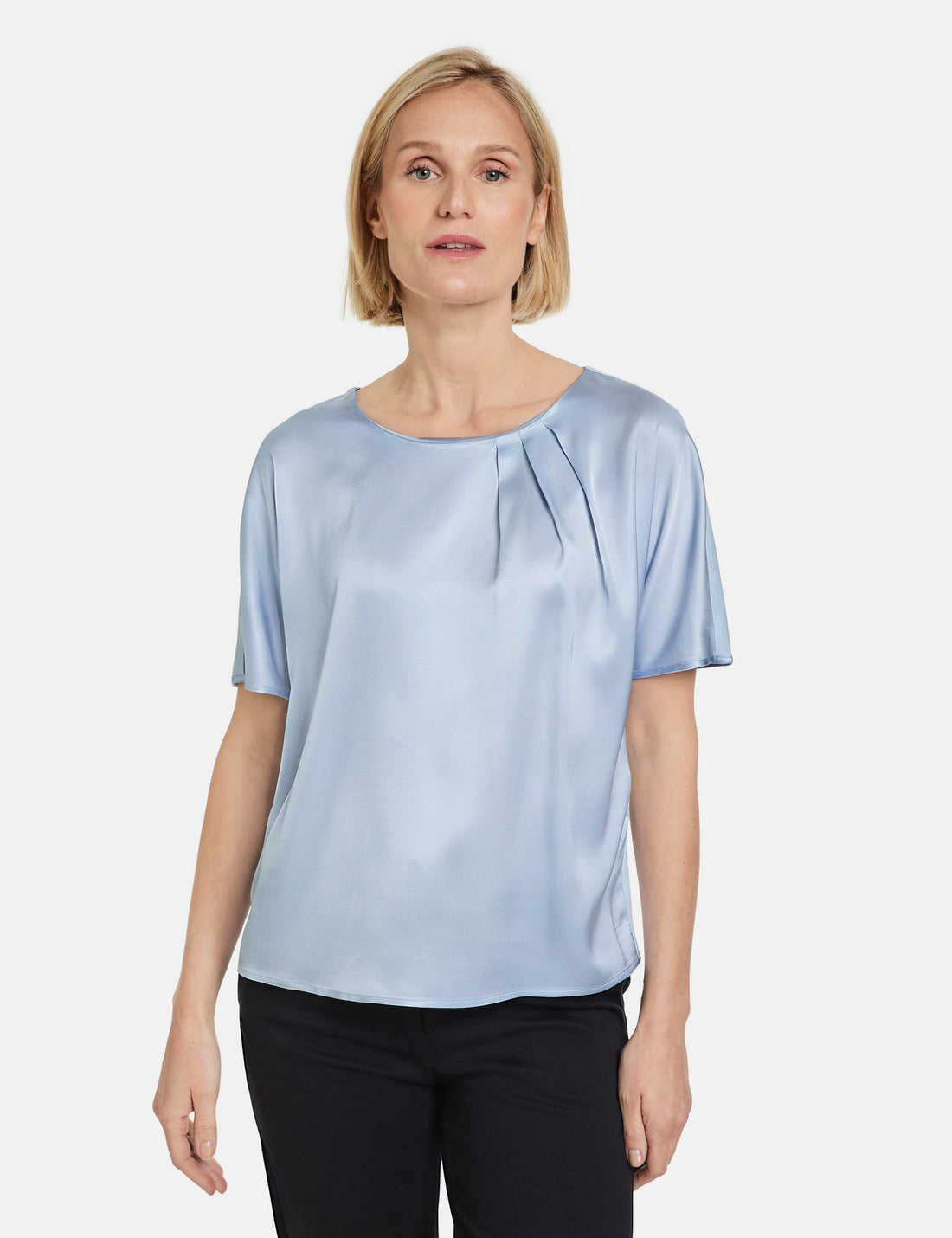 Flowing Blouse Top With Fabric Panelling_977047-35033_80935_01