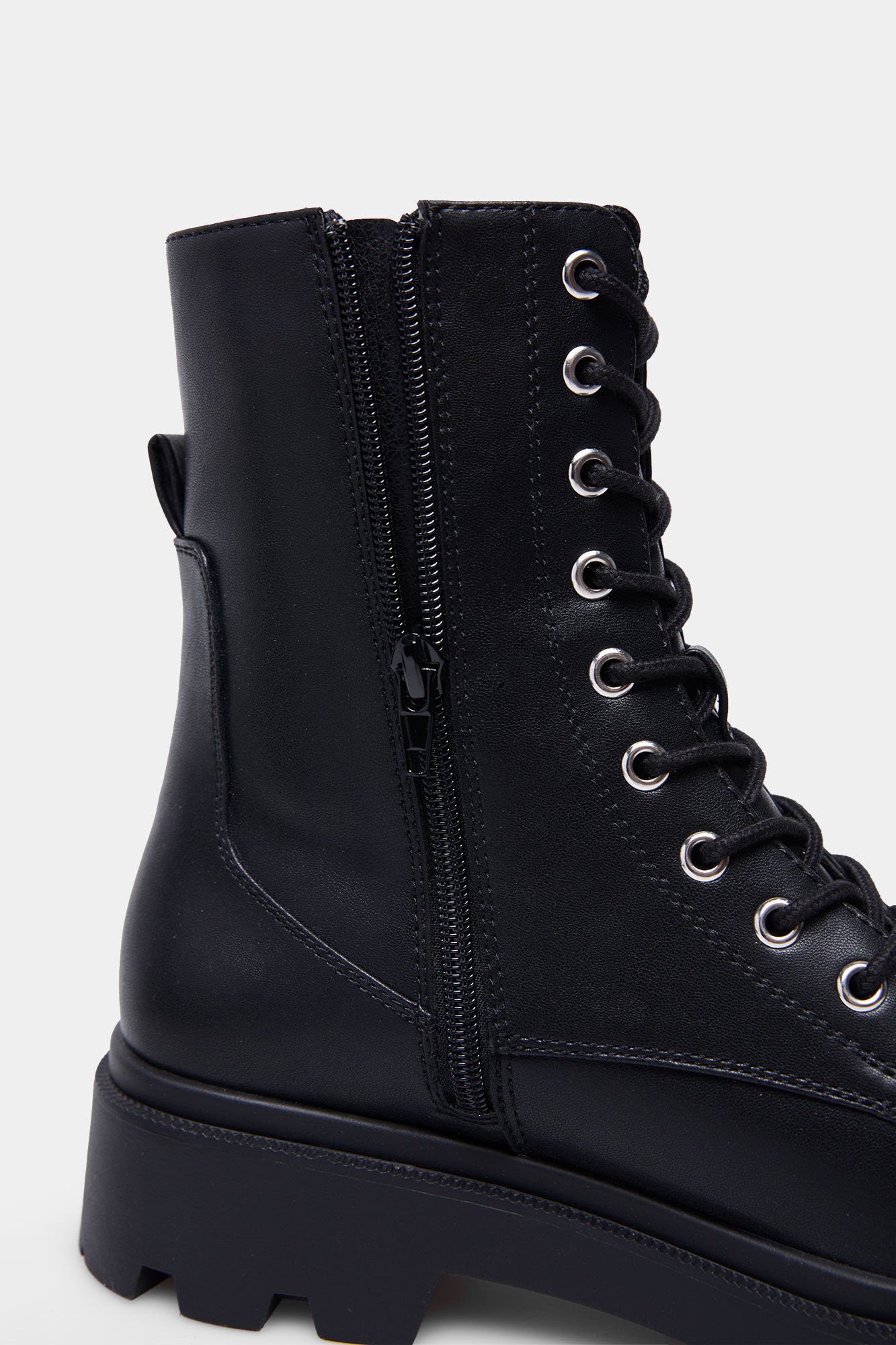 Military Style Boot_9888489_01_04