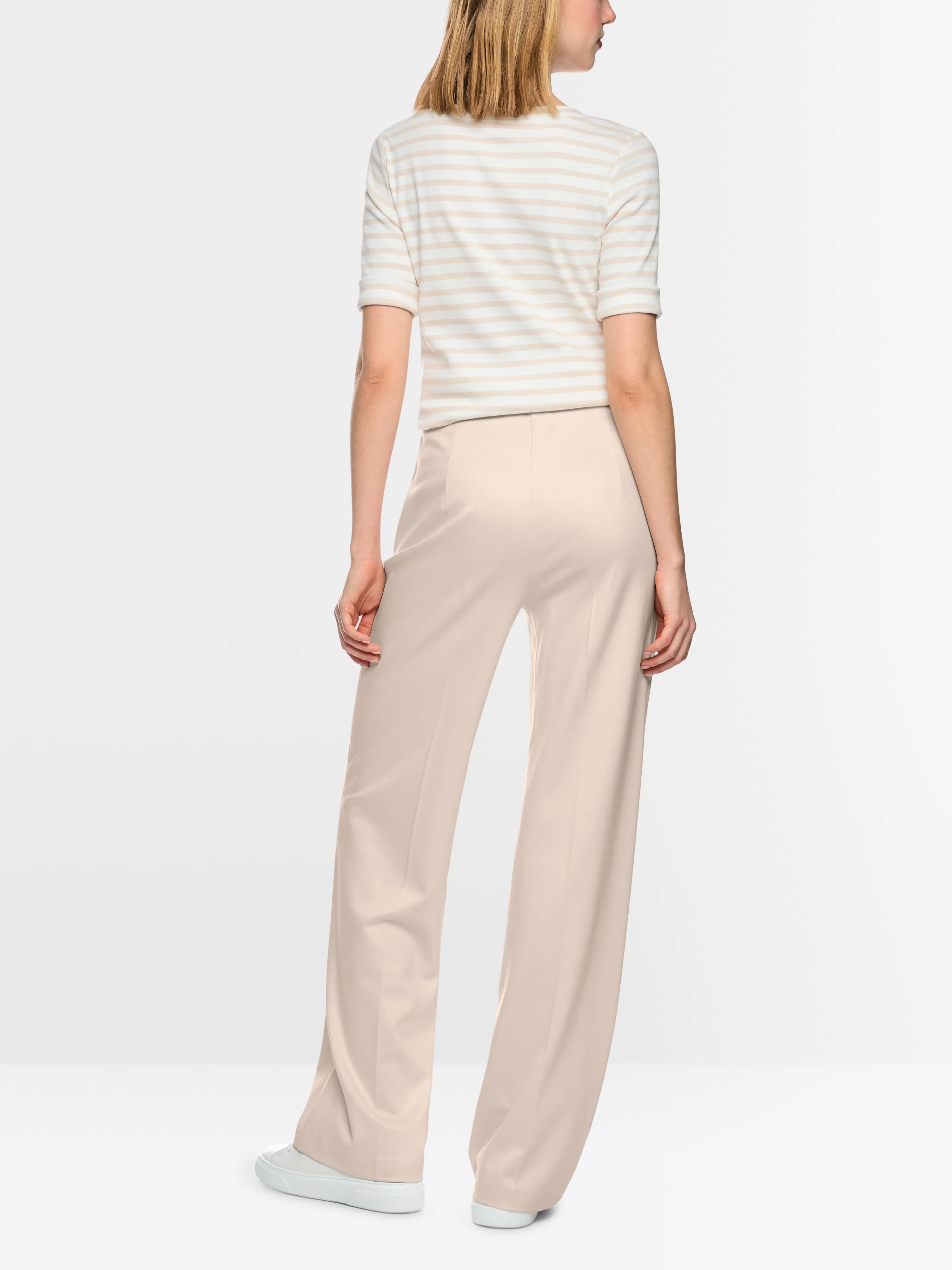 Marc Cain_Pink_Puddle Pants Model Winder_AA 81.05 J24_153_02