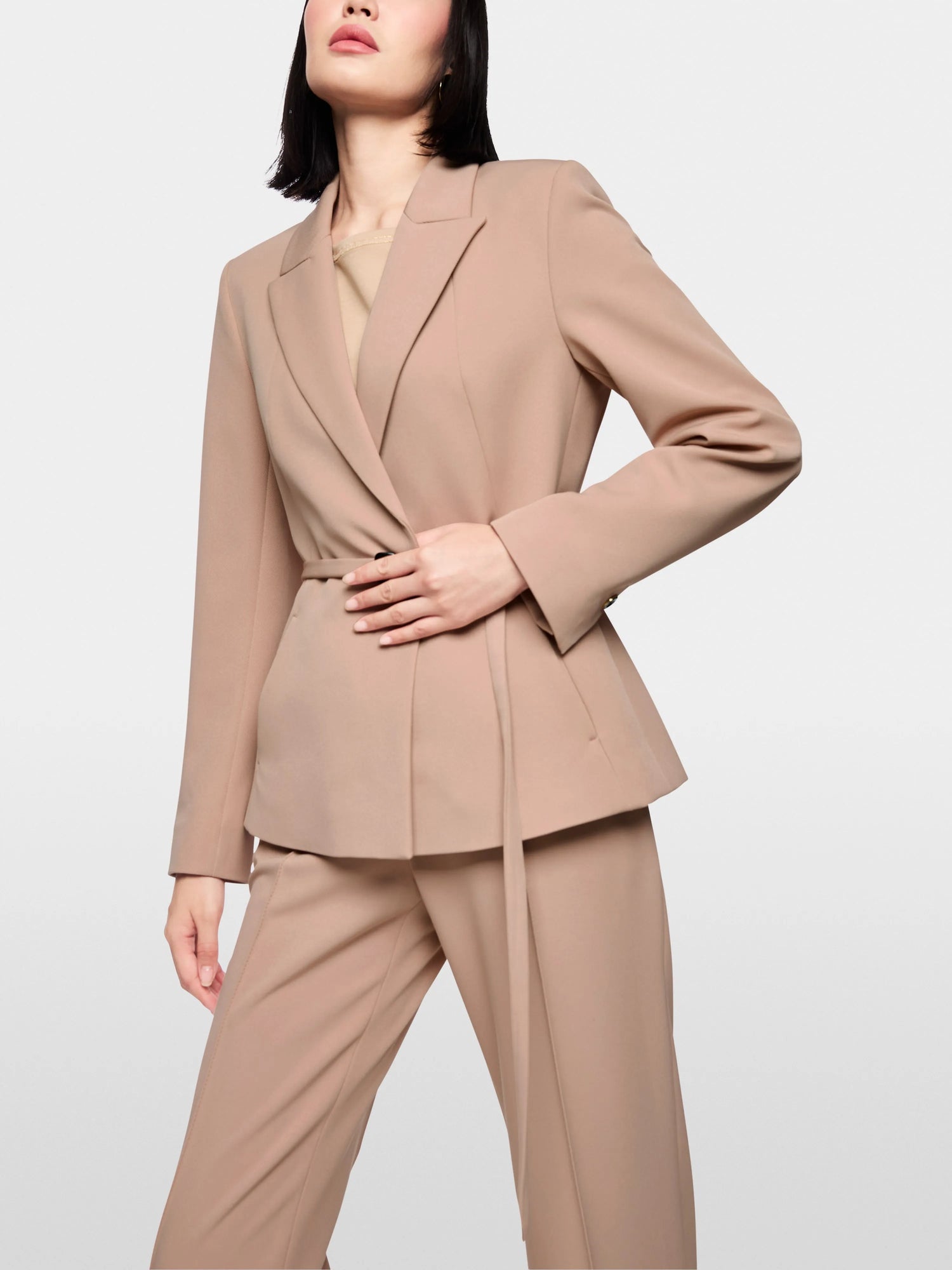 Marc Cain_Warm Taupe New_Elegant Blazer with Waist Belt_AC 34.09 W77_619_05