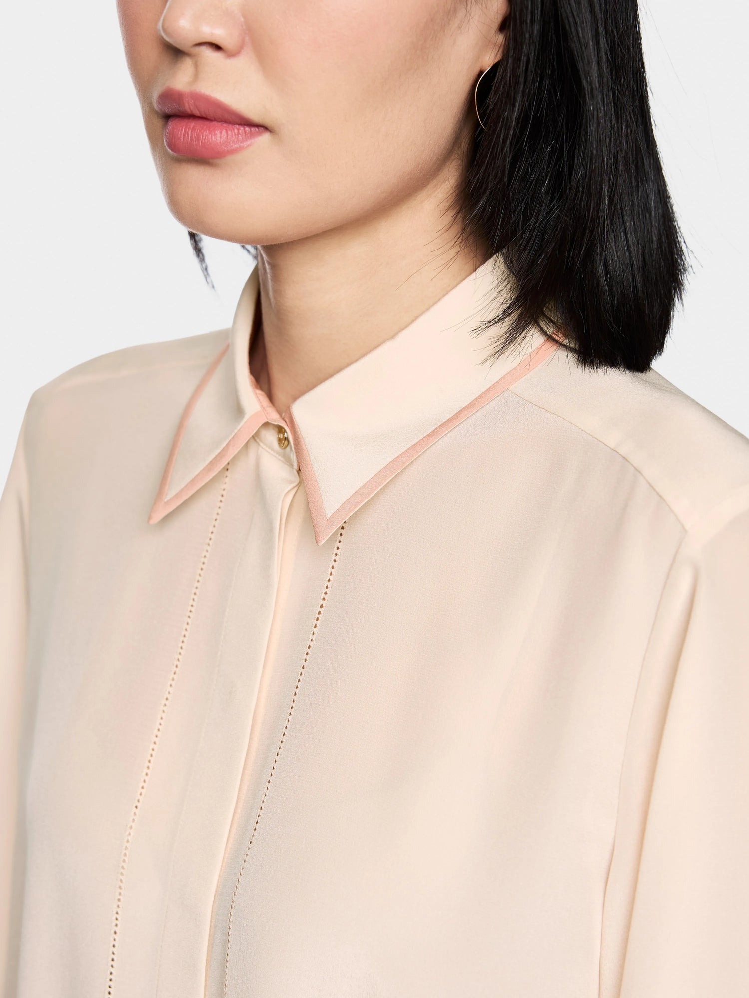 Marc Cain_Magnolia_Pure Silk Shirt Collar Blouse_AC 51.16 W53_153_03