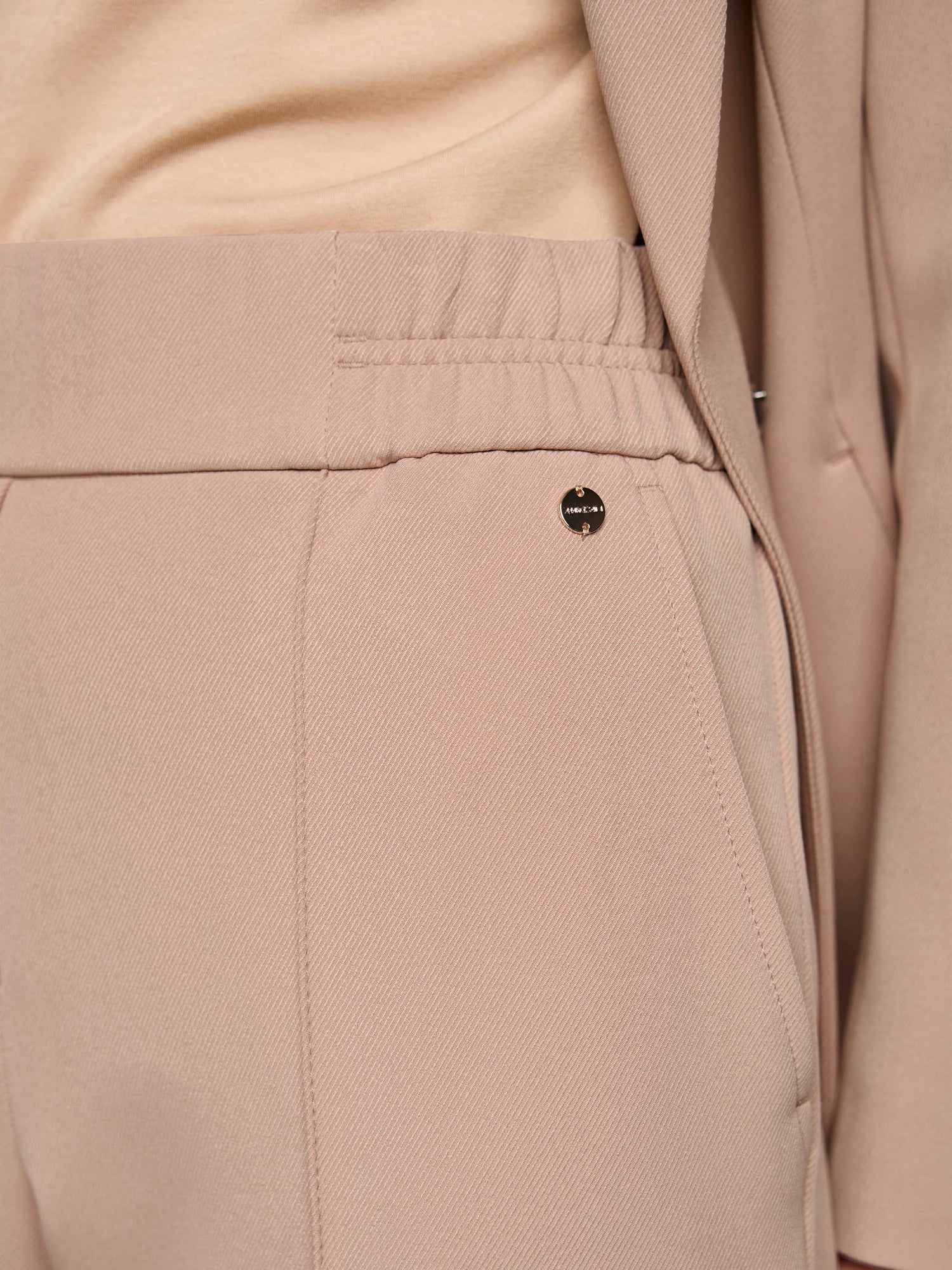 Marc Cain_Warm Taupe New_WAHSINGTON Wide-Fit Pull-On Trousers_AC 81.41 W77_619_03